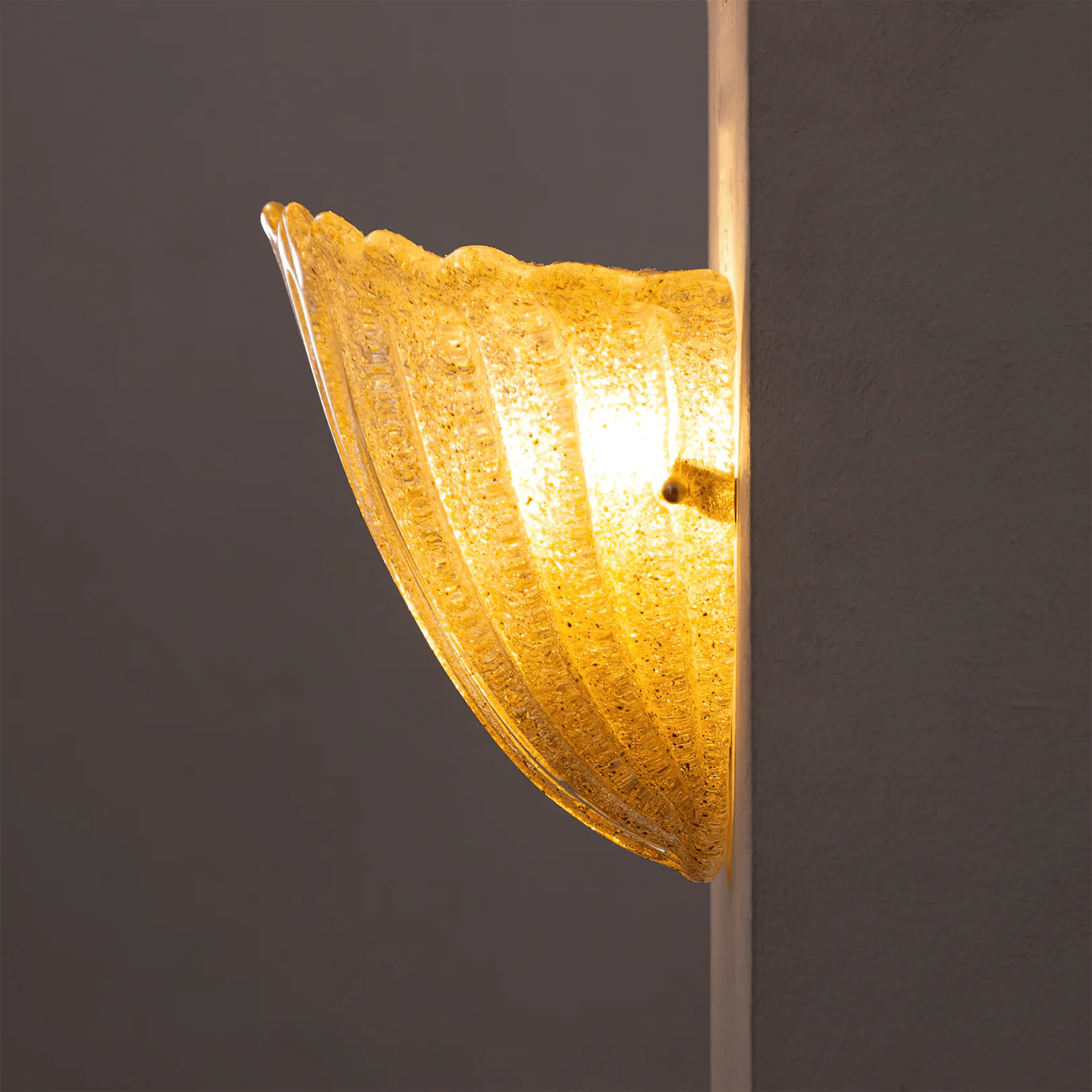 Scallop Edge Glass Wall Light, Hardwired Wall Sconce, detail 3