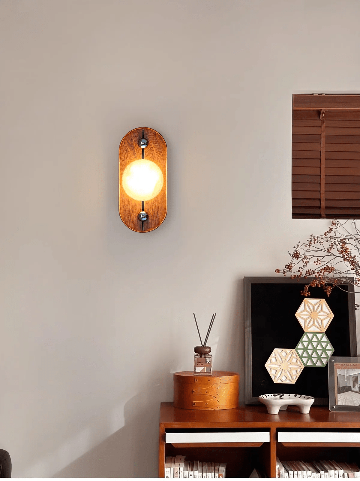 Koyan Alabaster Wall Light, Hardwired Wall Sconce, detail 5