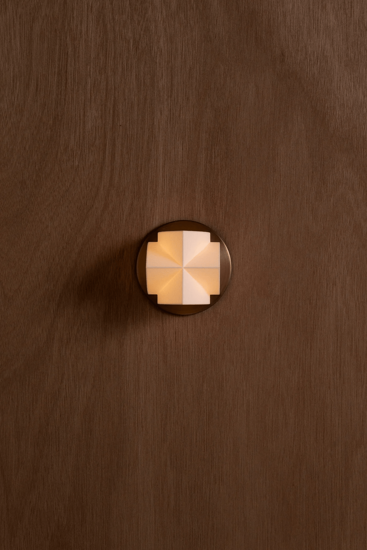 Naala Wall Light, Hardwired Wall Sconce, detail 4