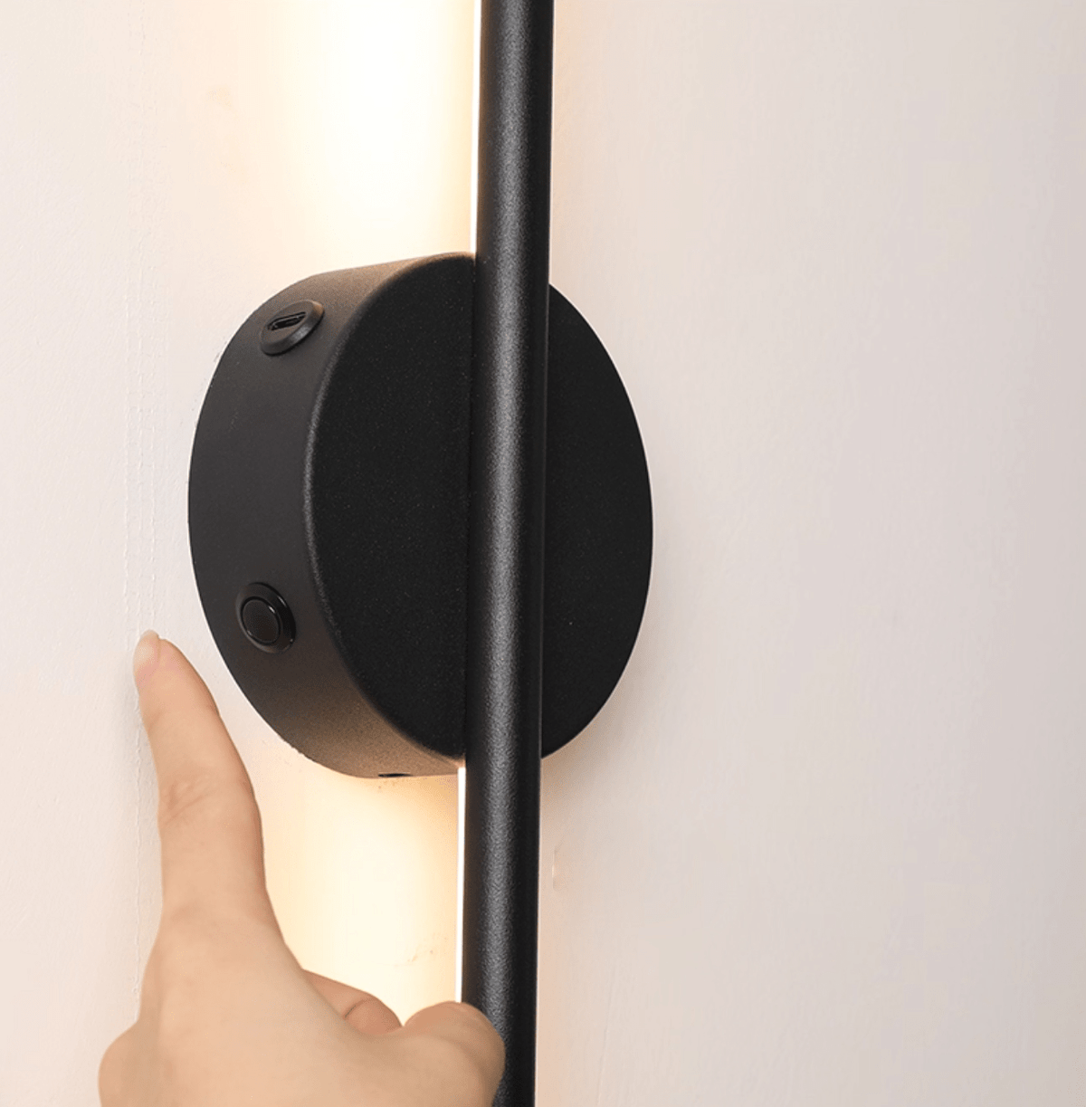 Linearo Rechargeable Wall Light, Bathroom Wall Sconce, detail 5