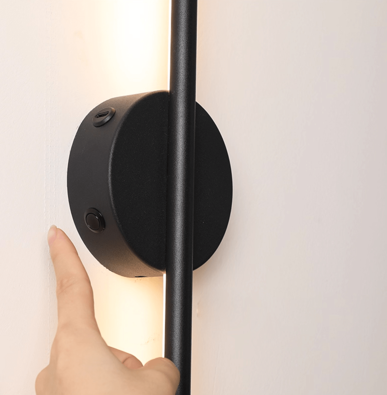 Linearo Rechargeable Wall Light, Bathroom Wall Sconce, detail 5