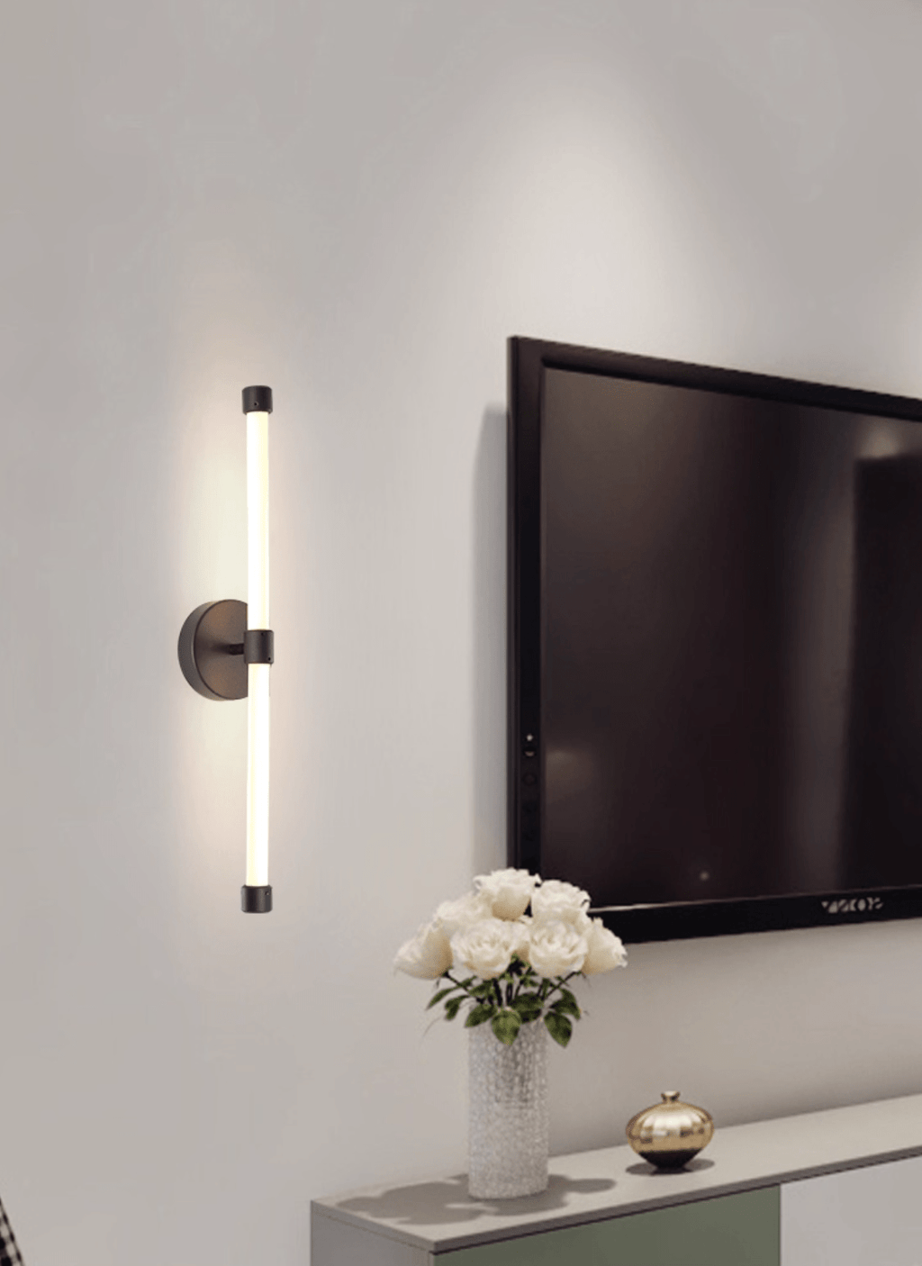 Brilline Vertical Wall Light, Hardwired Wall Sconce, detail 5