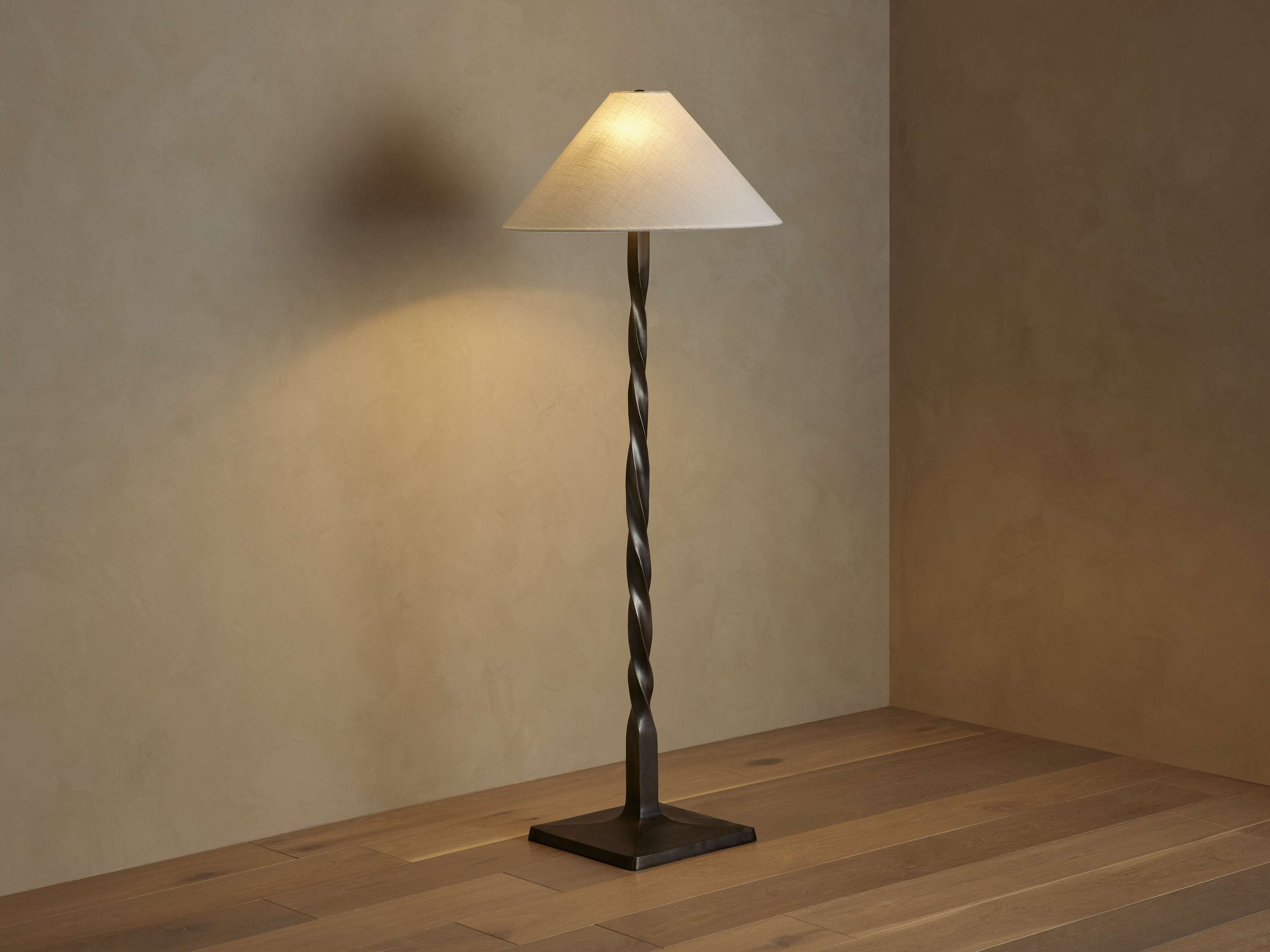 Jayne Floor Light, Floor Lamp, Dimensions 23"