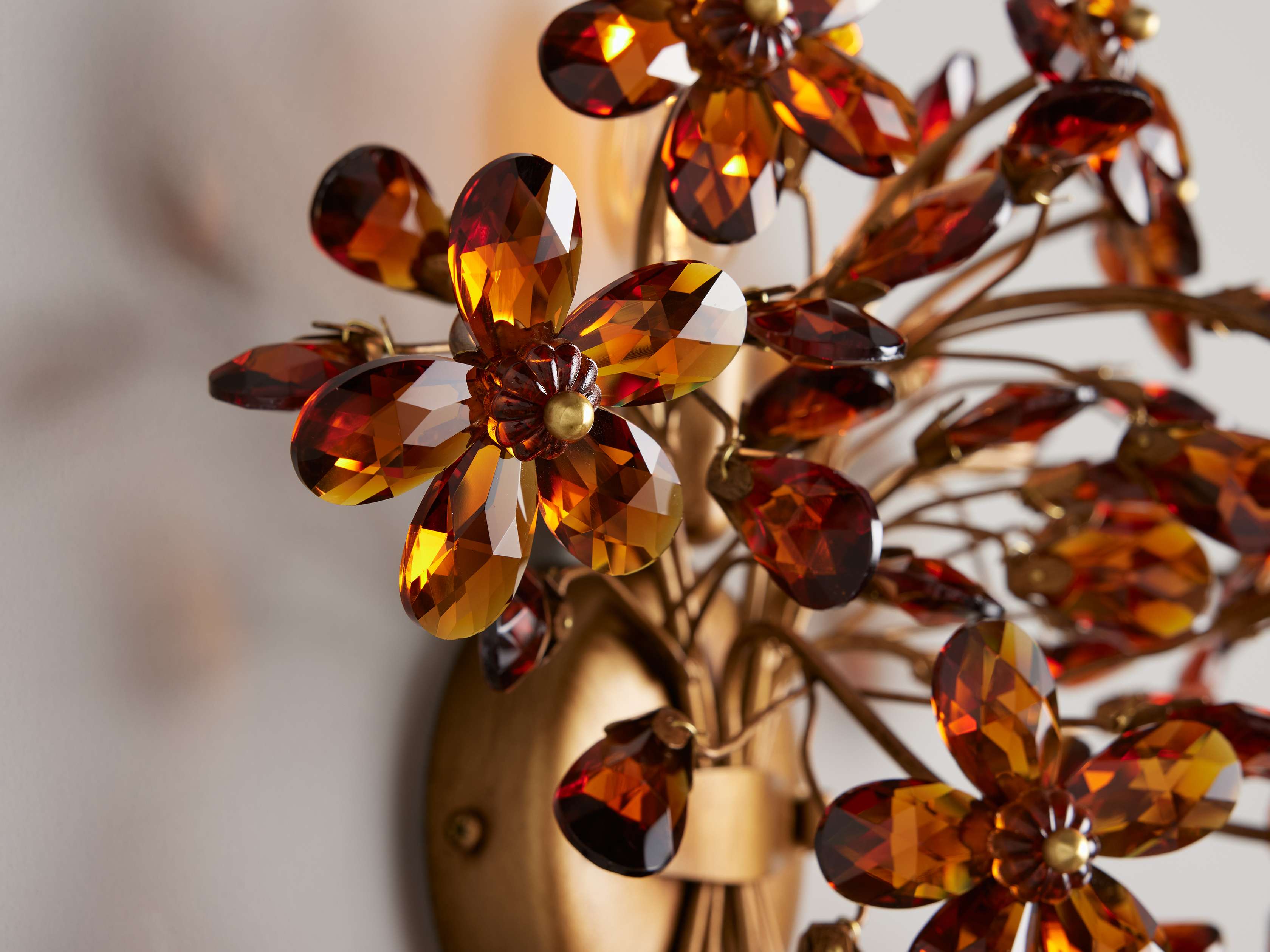 Fiore Wall Light, Hardwired Wall Sconce, detail 7