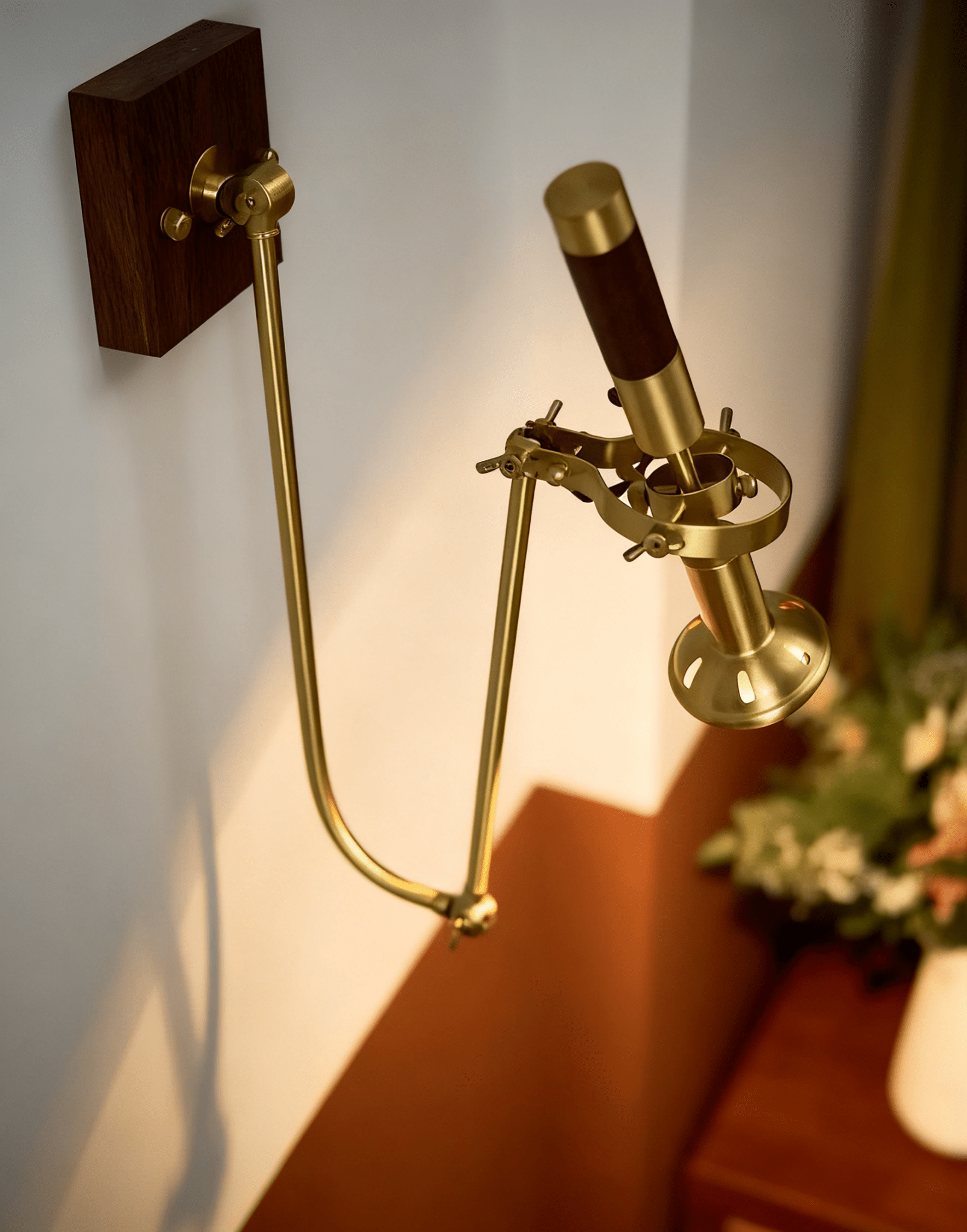 Articulated Wall Light, Hardwired Wall Sconce, detail 9