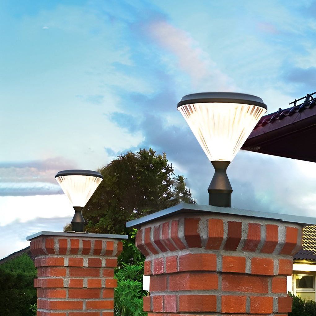 Circular LED Fast Charging Black Contemporary Solar Post Caps Lights Pillar Light, Outdoor Wall Light, detail 2