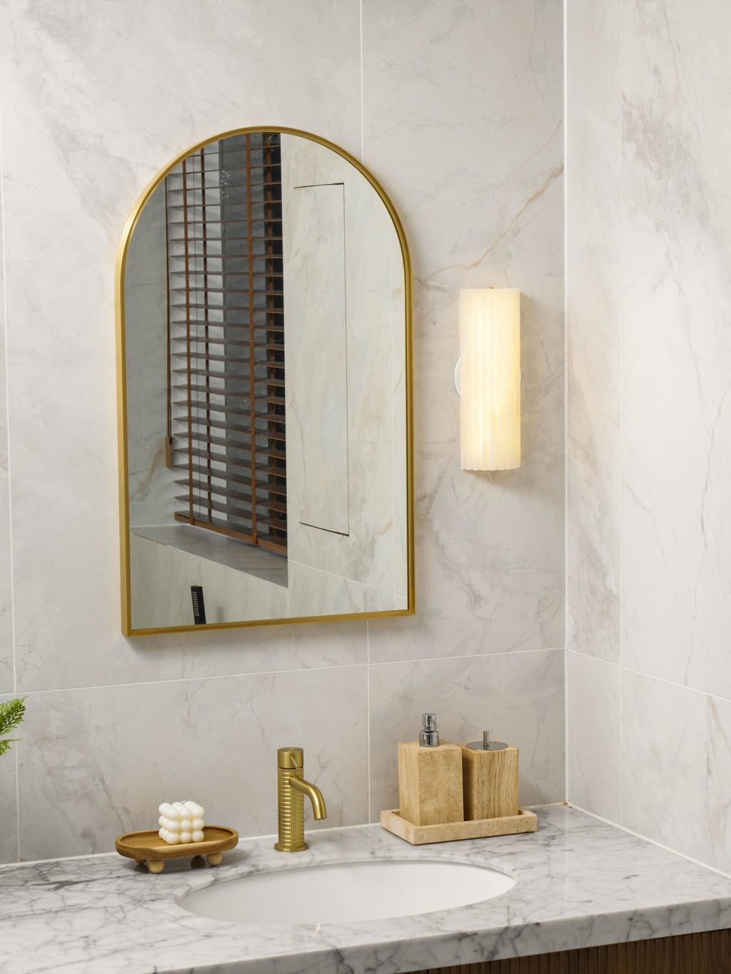 Alvia Alabaster Wall Light, Hardwired Wall Sconce, detail 17
