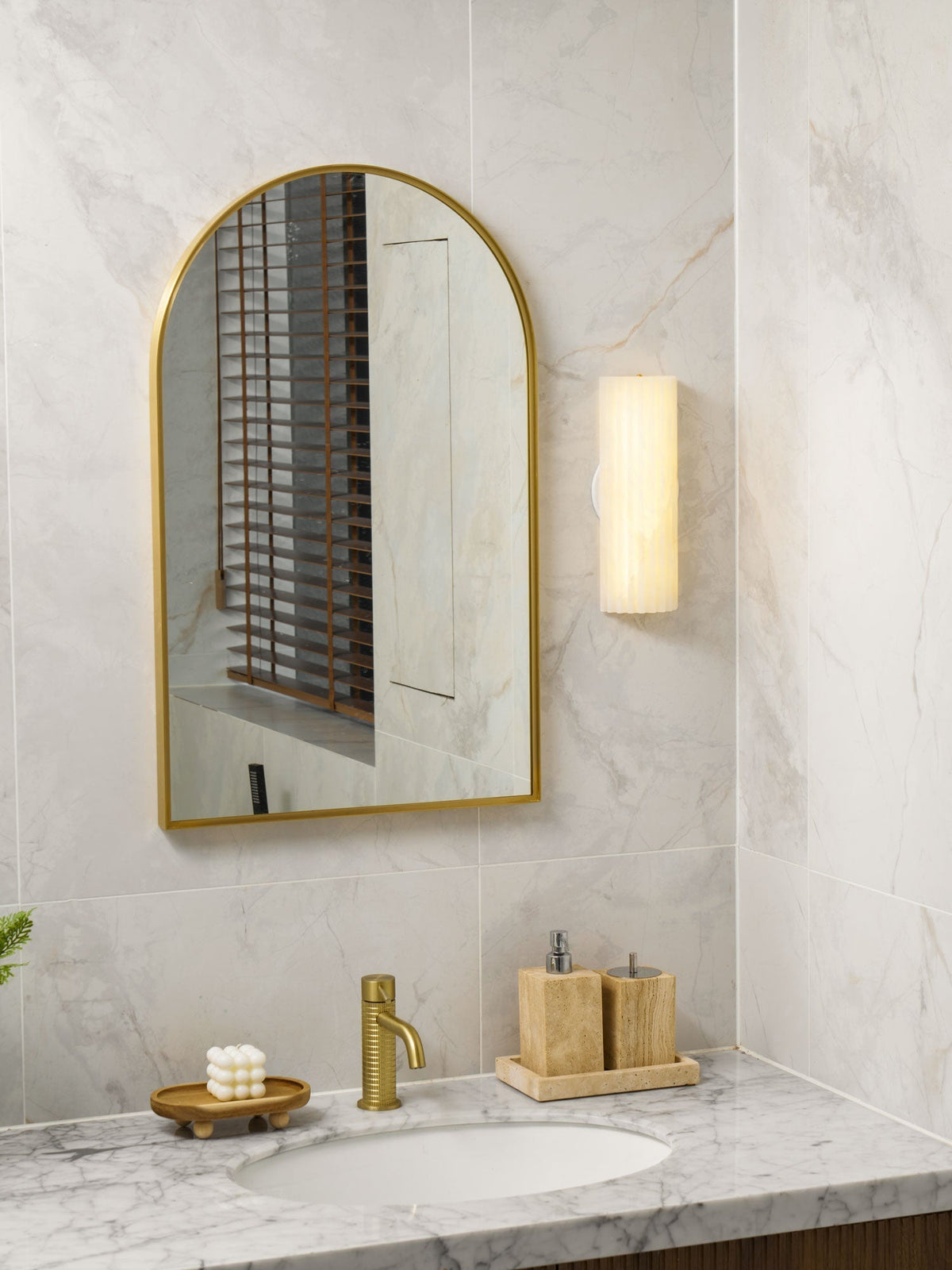 Alvia Alabaster Wall Light, Hardwired Wall Sconce, detail 17