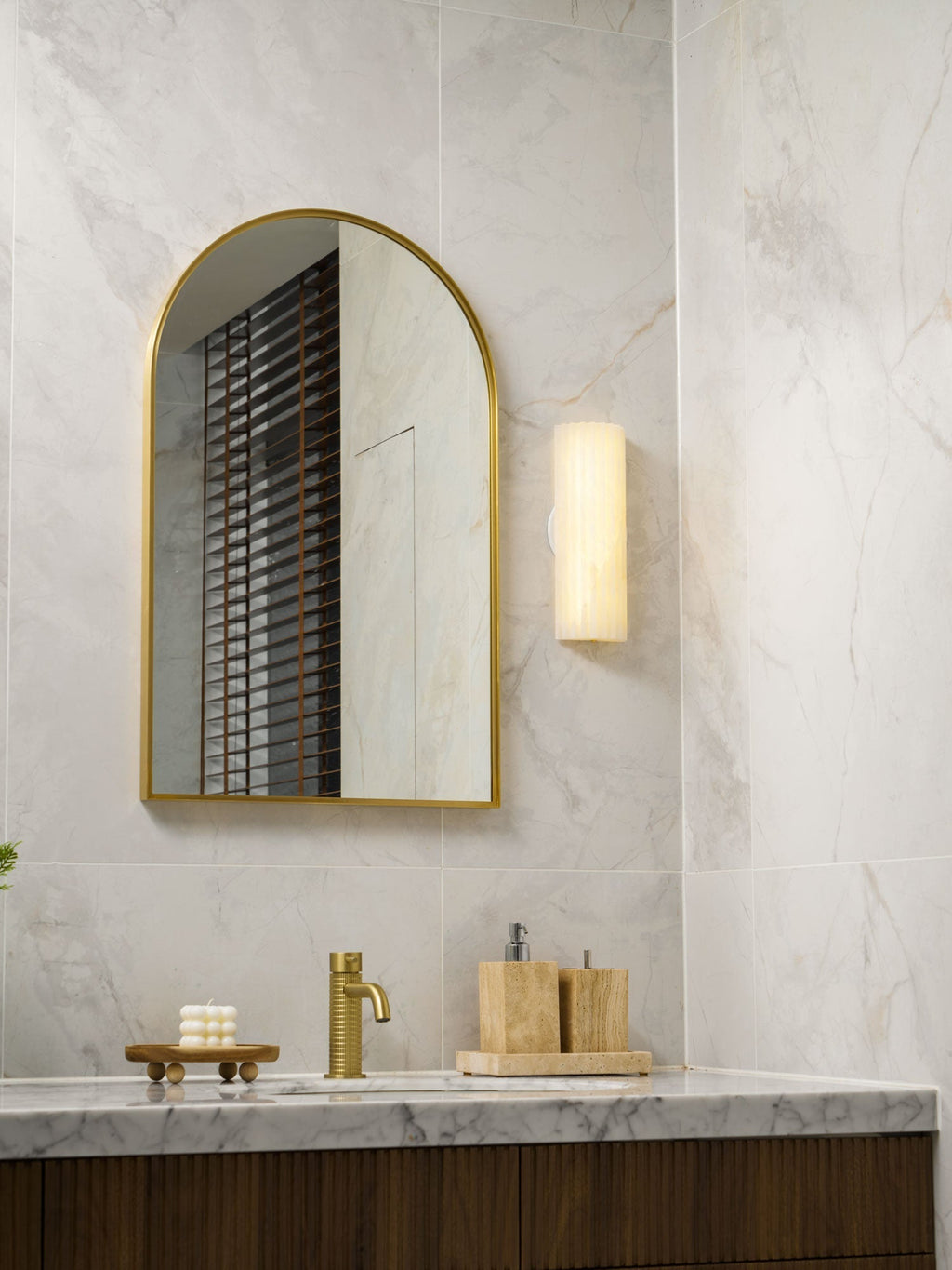 Alvia Alabaster Wall Light, Hardwired Wall Sconce, detail 18