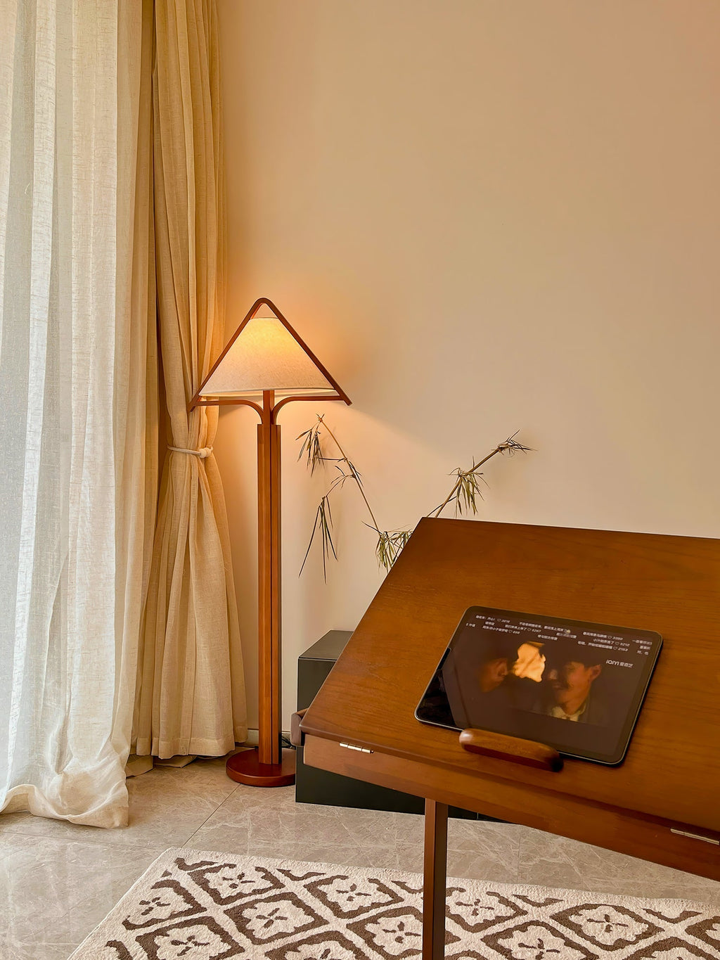 Apex Triangle Shade Floor Light, Floor Lamp, detail 13