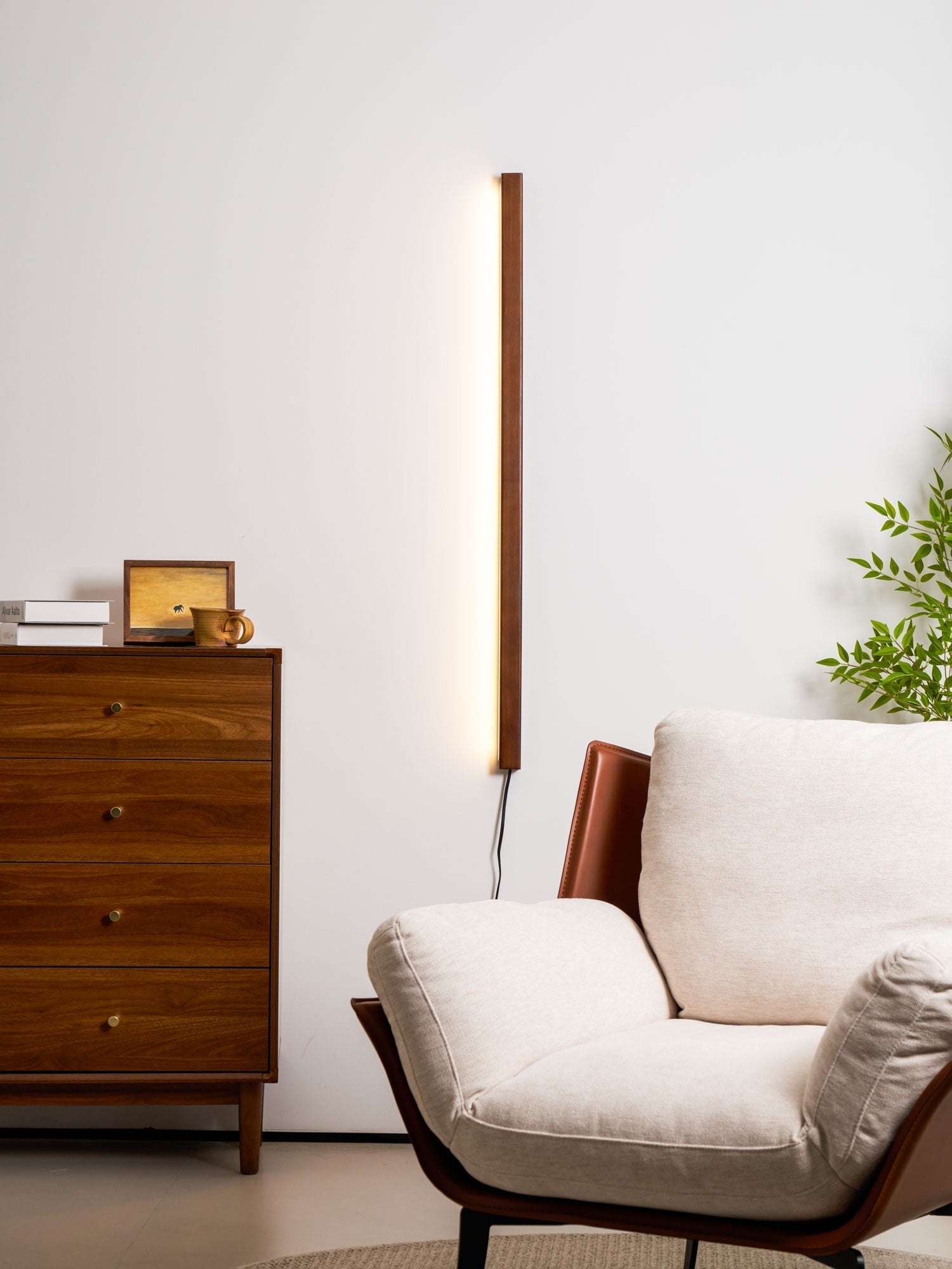 Arlo Linear Wood Plug-In Wall Light, Plug-In Wall Sconce, detail 25