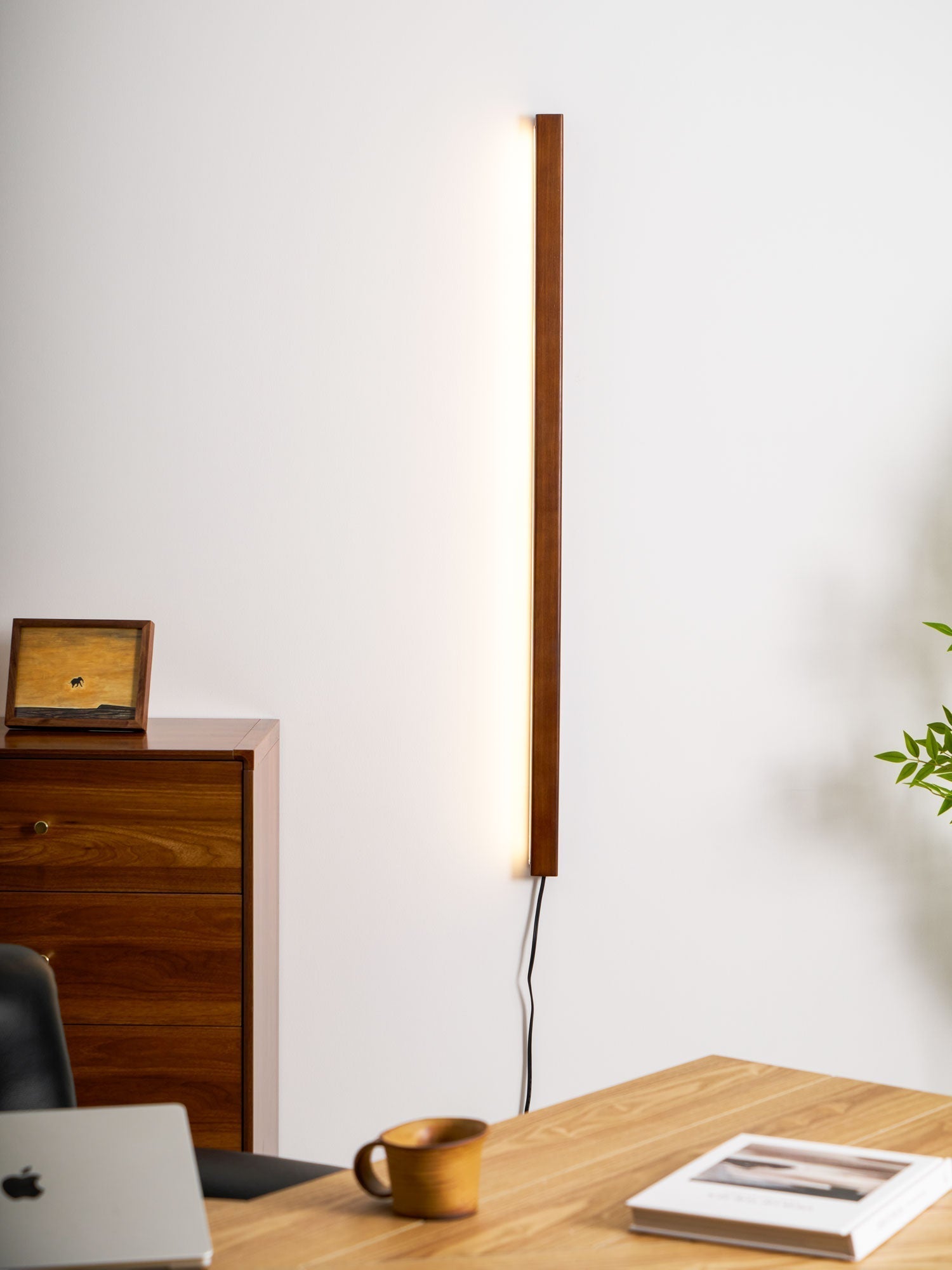 Arlo Linear Wood Plug-In Wall Light, Plug-In Wall Sconce, detail 27