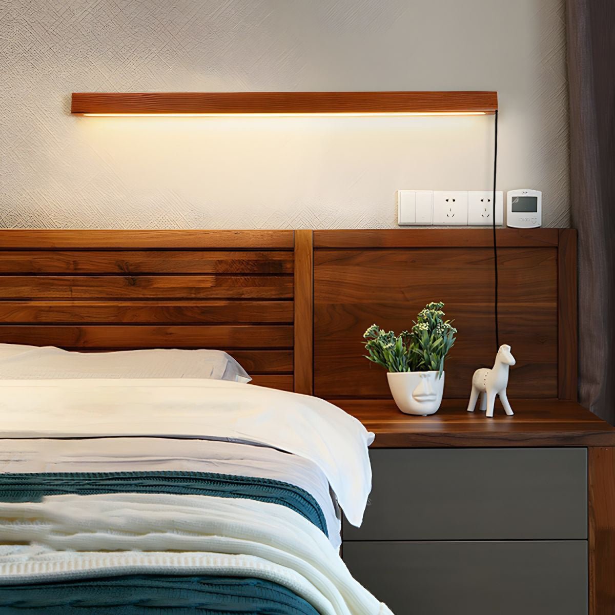 Arlo Linear Wood Plug-In Wall Light, Plug-In Wall Sconce, detail 5