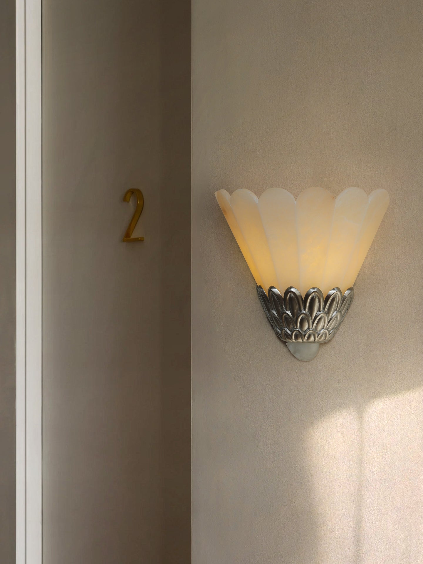 Artoria Petal Alabaster Wall Light - Dia 31cm x H 28cm Alabaster, Hardwired Wall Sconce, detail 2