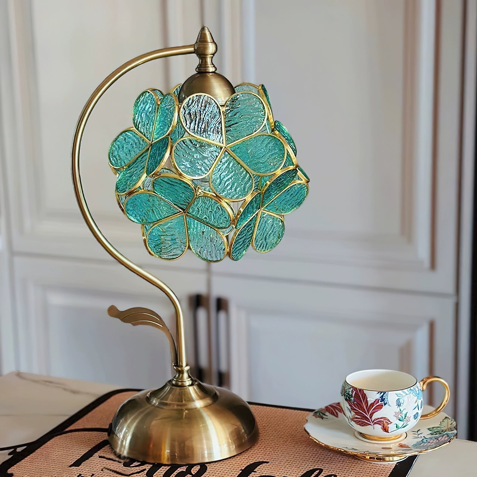 Aurelia Leaf Table Light, Bedside Table Lamp, detail 4