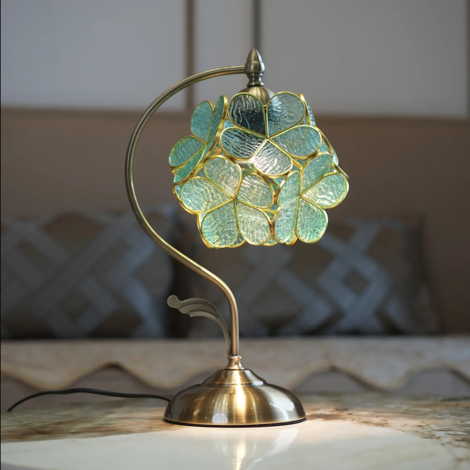 Aurelia Leaf Table Light, Bedside Table Lamp, detail 5