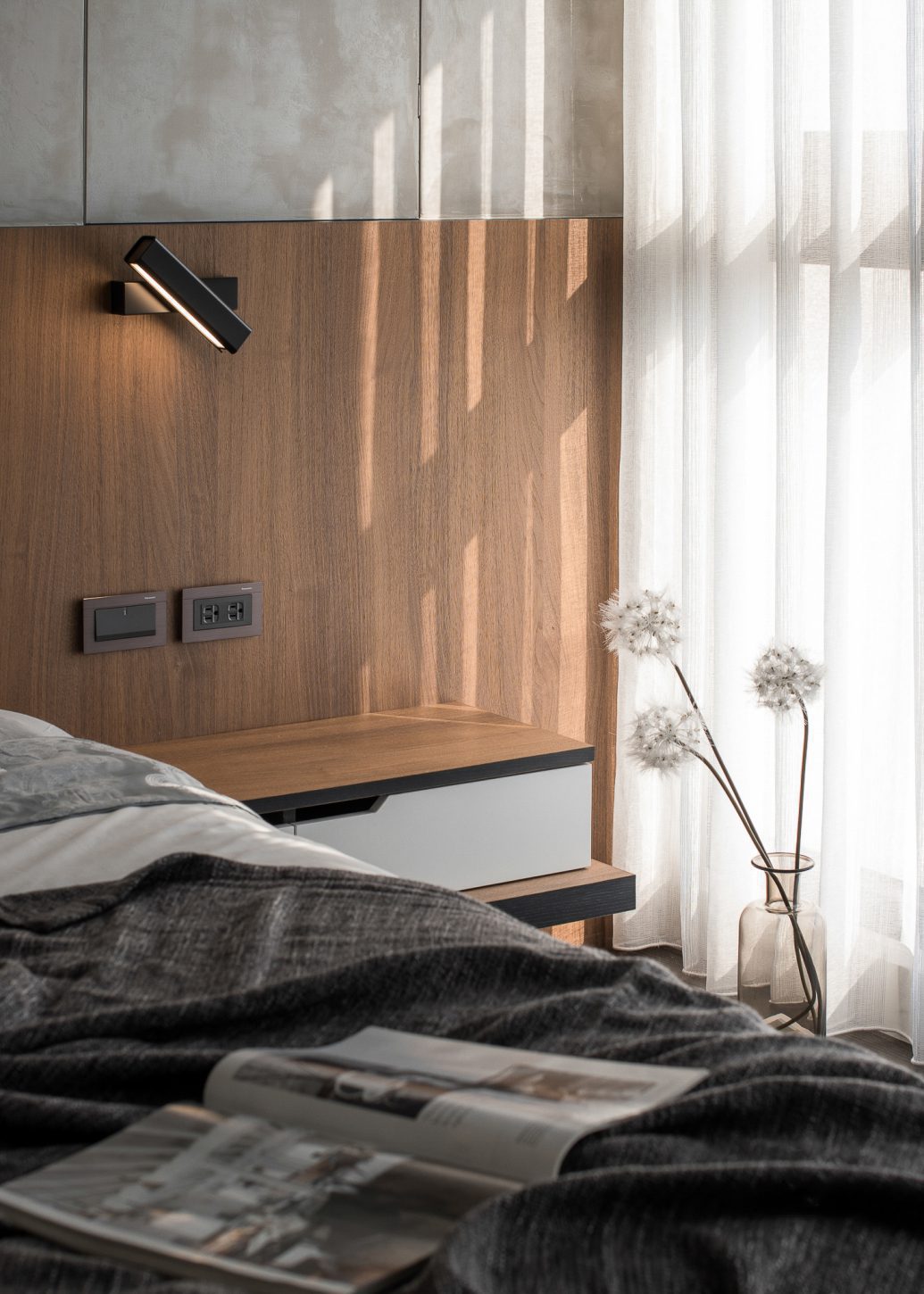 Axis Flux Wall Light, Hardwired Wall Sconce, detail 12