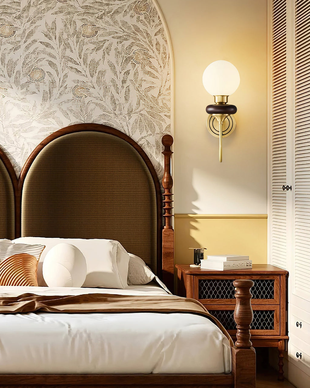 Bellevue Wall Light, Hardwired Wall Sconce, detail 5