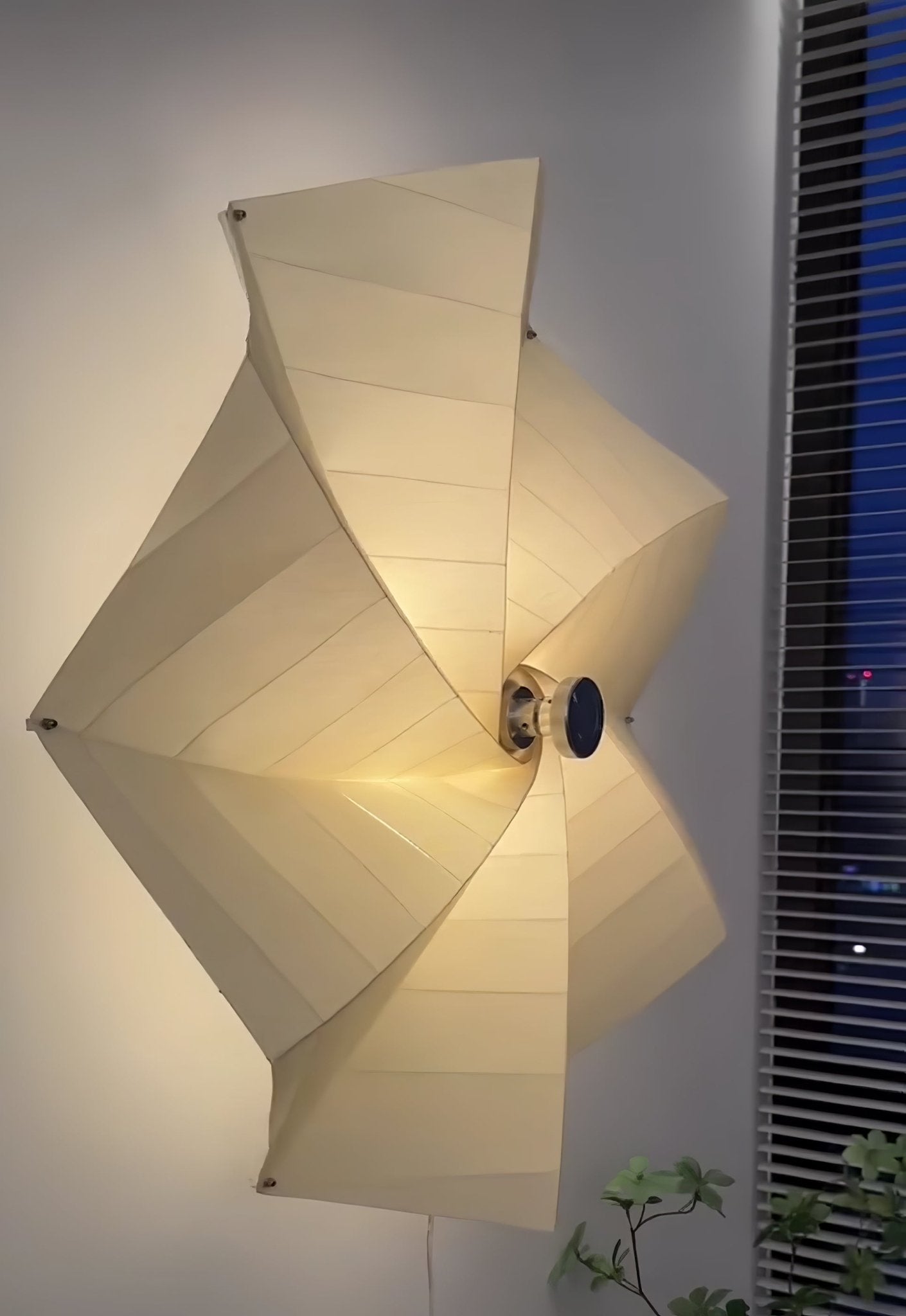 Bloom Petals Wall Light, Hardwired Wall Sconce, detail 10