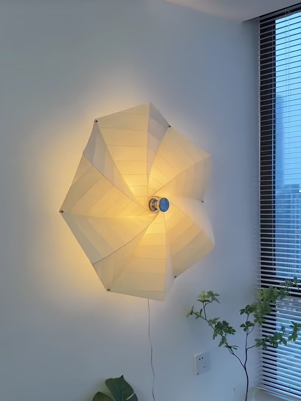 Bloom Petals Wall Light, Hardwired Wall Sconce, detail 2