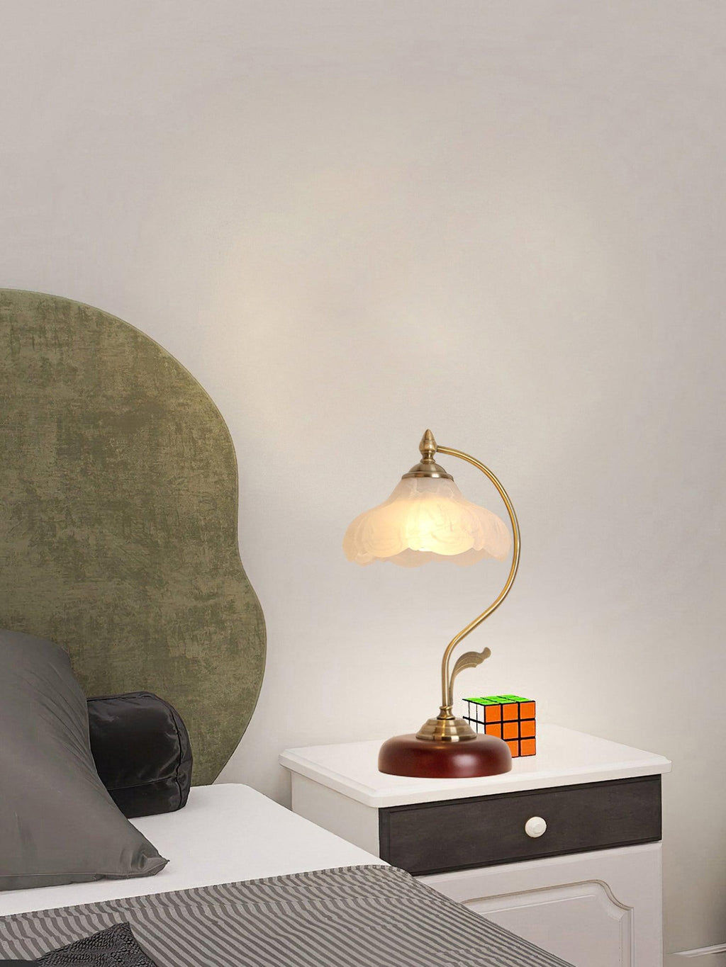 Retro Flower Table Light, Bedside Table Lamp, detail 7
