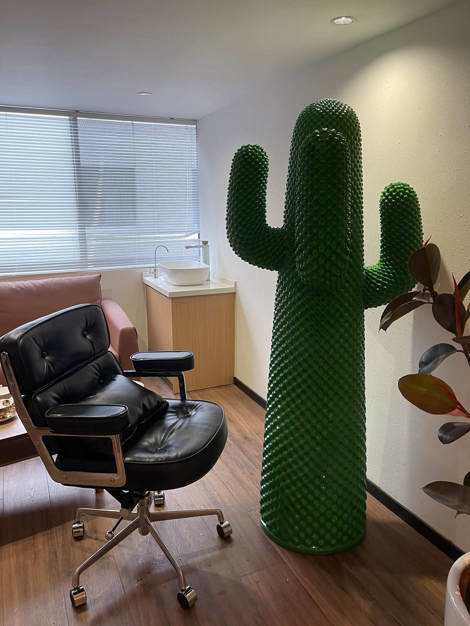 Glass Mello Sculptural Portable Lamp Cactus Coat Rack, Bedside Table Lamp, detail 51