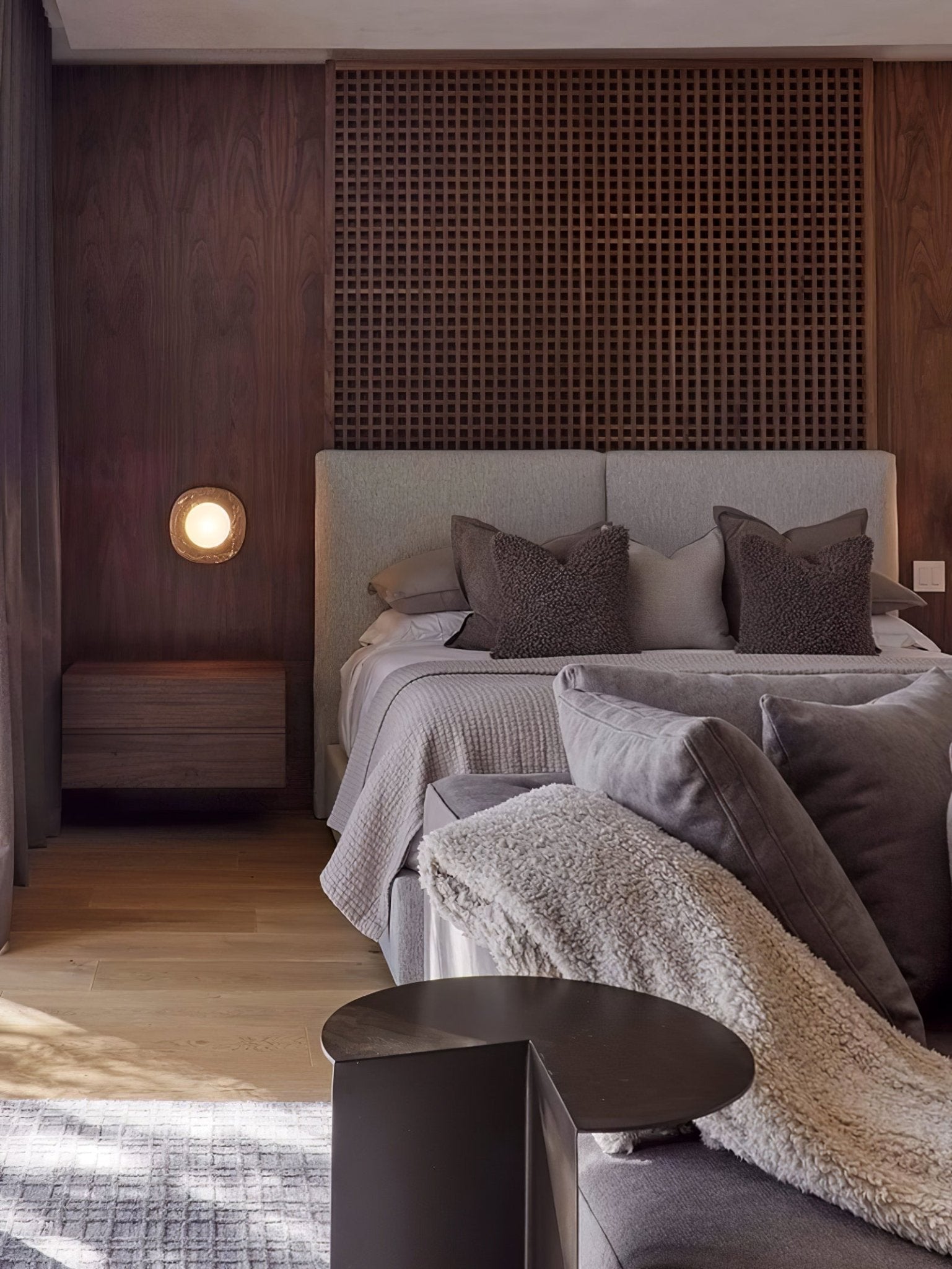 Carrara Cusp Wall Light, Hardwired Wall Sconce, detail 25