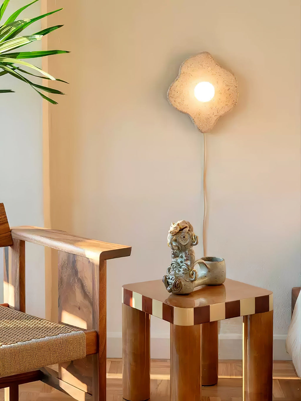 Cera Flare Wall Light, Hardwired Wall Sconce, detail 3