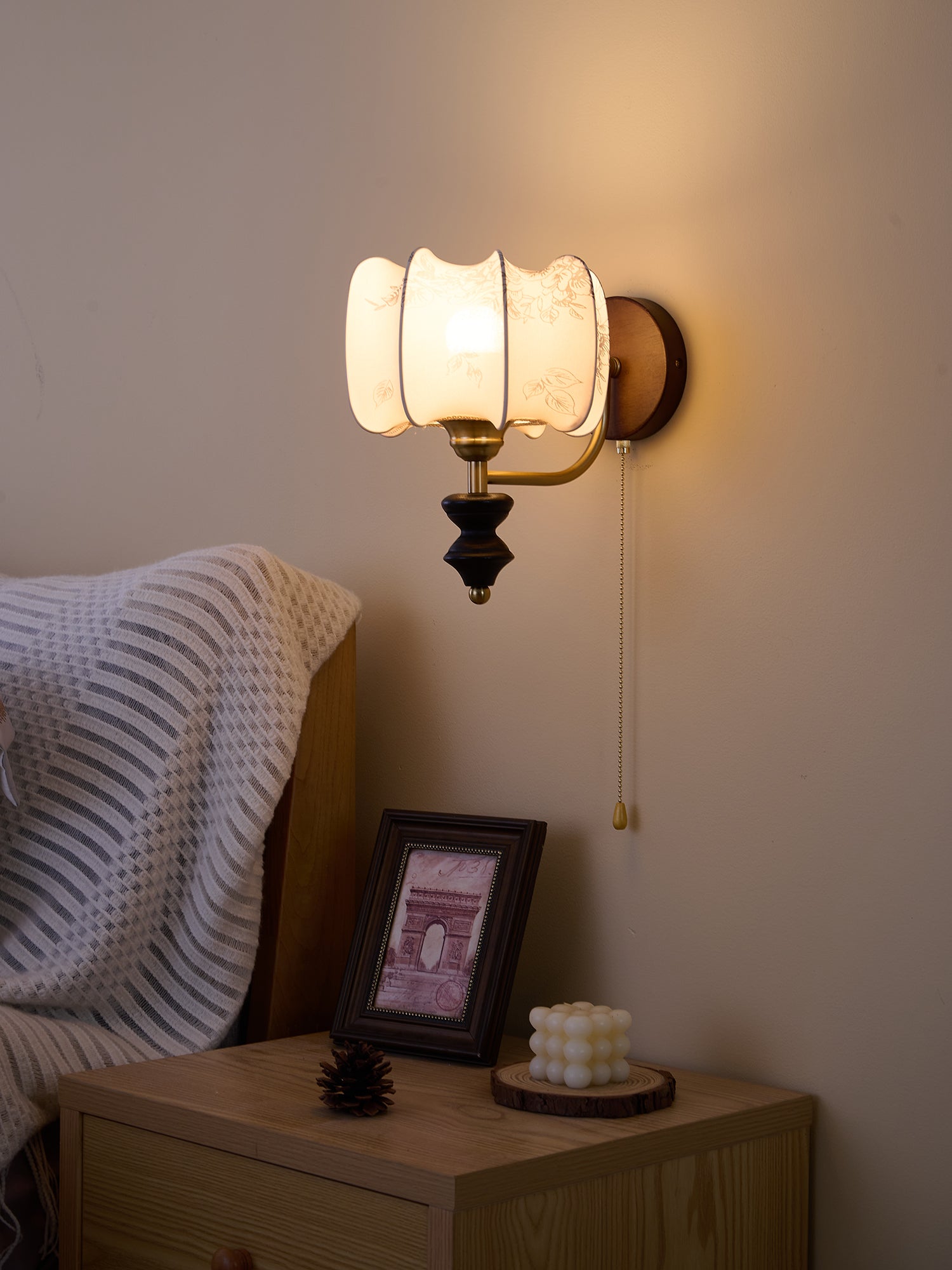 Clarendon Wall Light, Hardwired Wall Sconce, detail 25