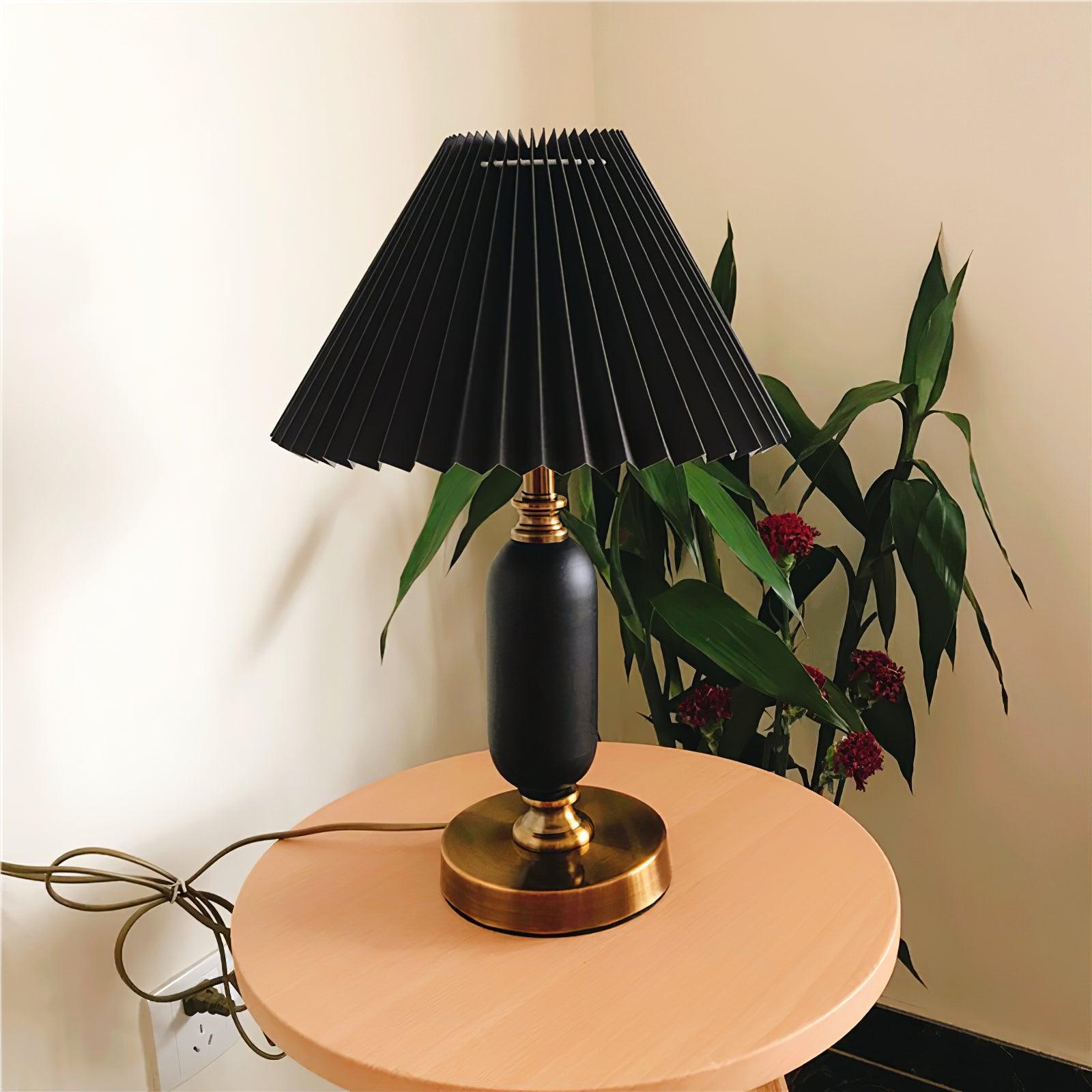 Timeless Antique Table Light, Bedside Table Lamp, detail 8