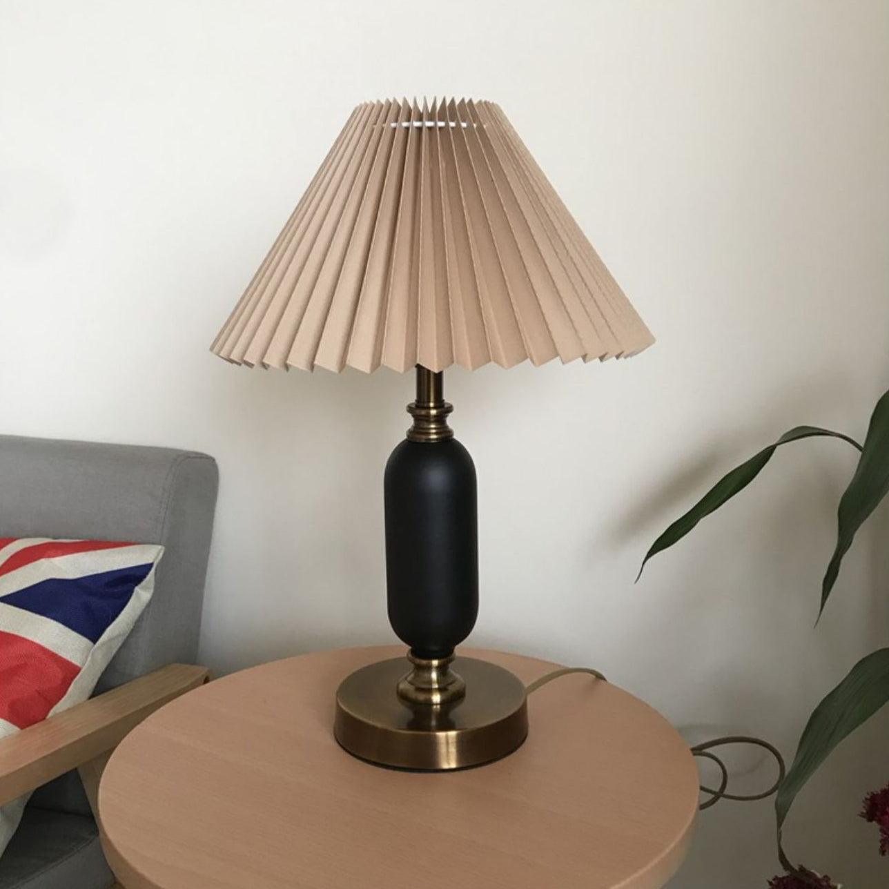 Timeless Antique Table Light, Bedside Table Lamp, detail 5
