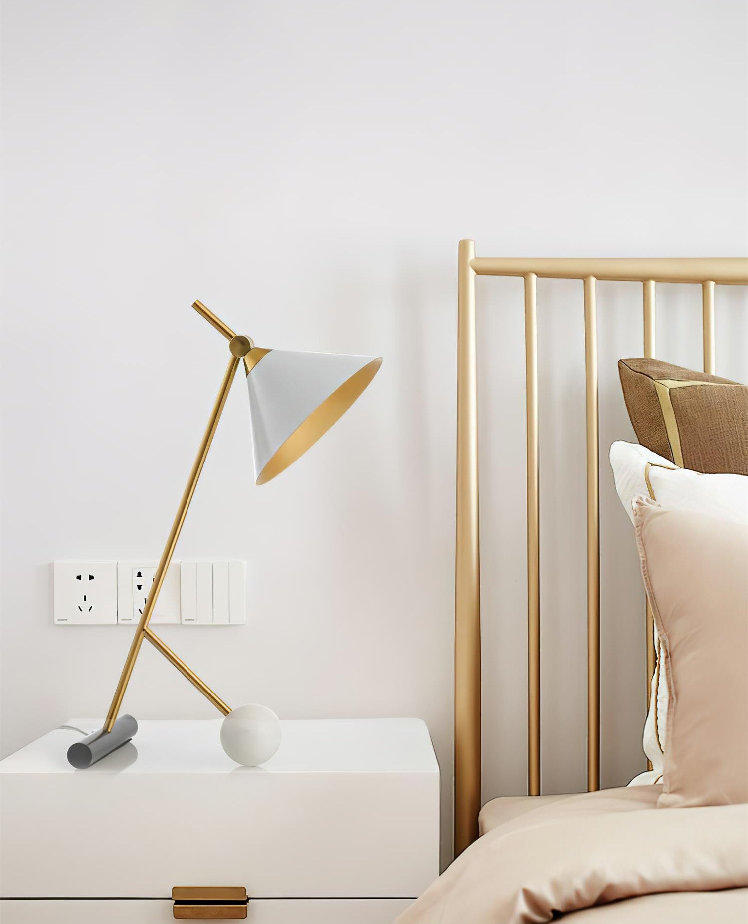 Cleo Table Light, Bedside Table Lamp, detail 6