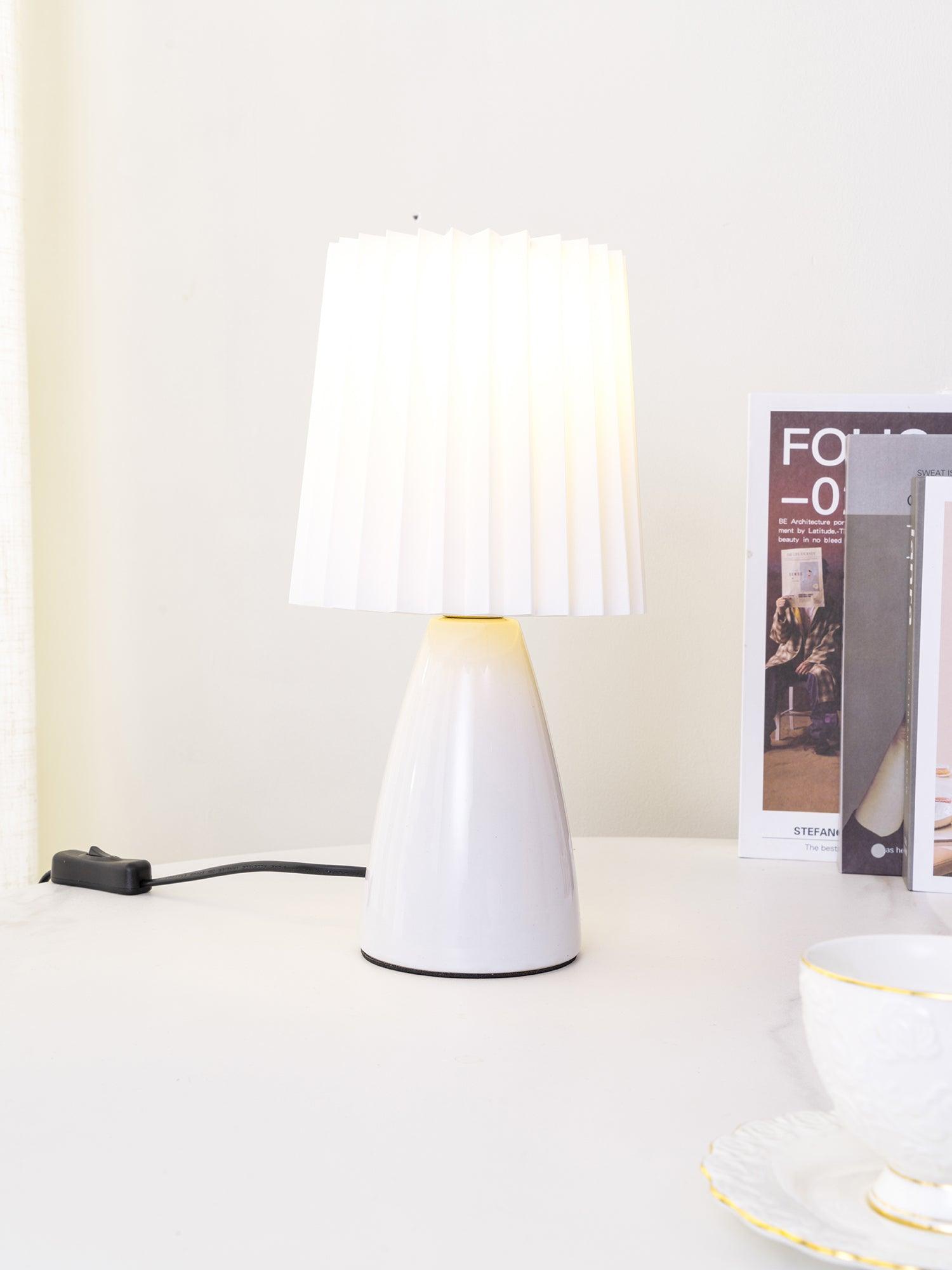 Delilah Table Light, Bedside Table Lamp, detail 2