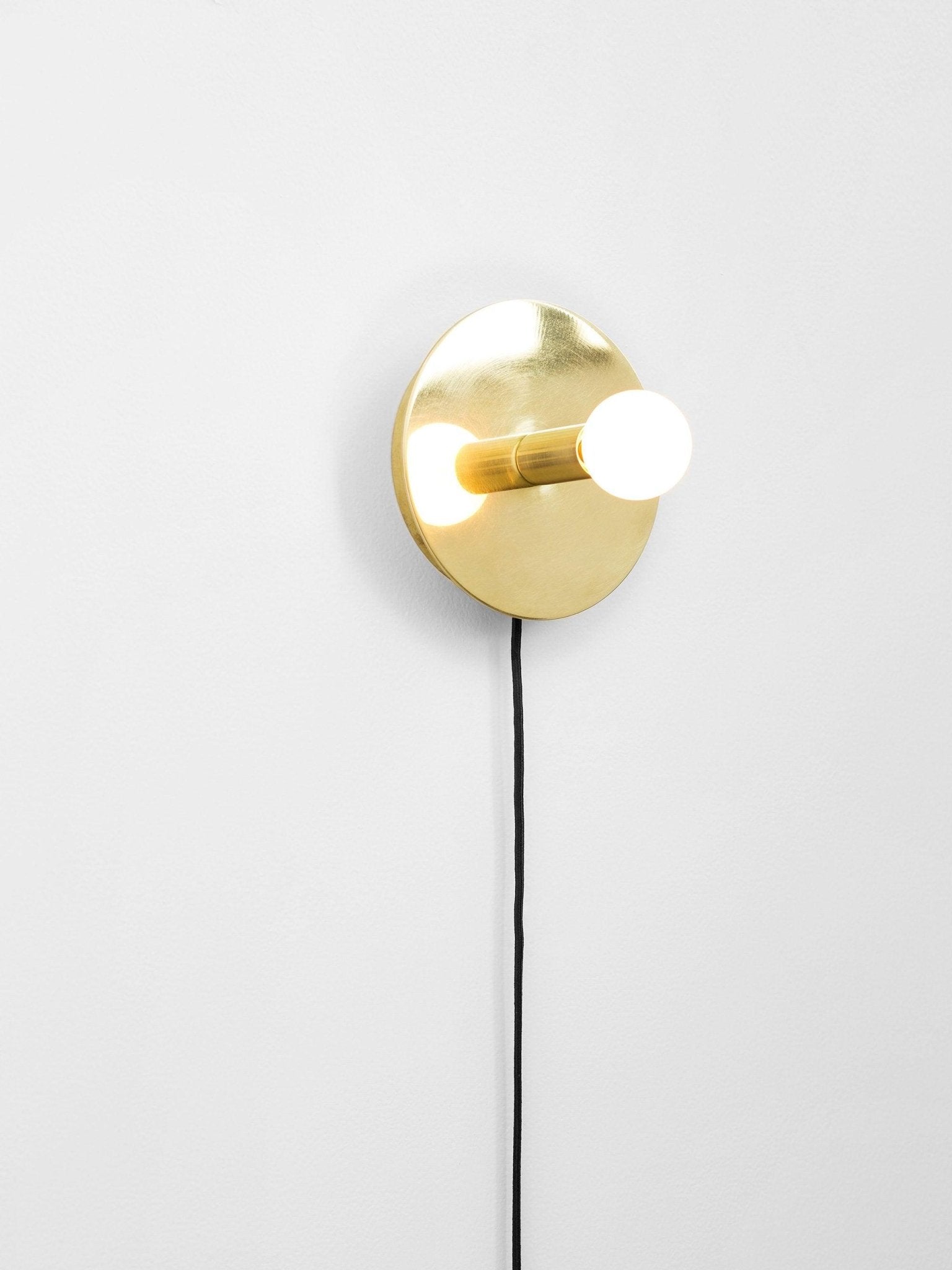 Dot Sconce Wall Light, Plug-In Wall Sconce, detail 3