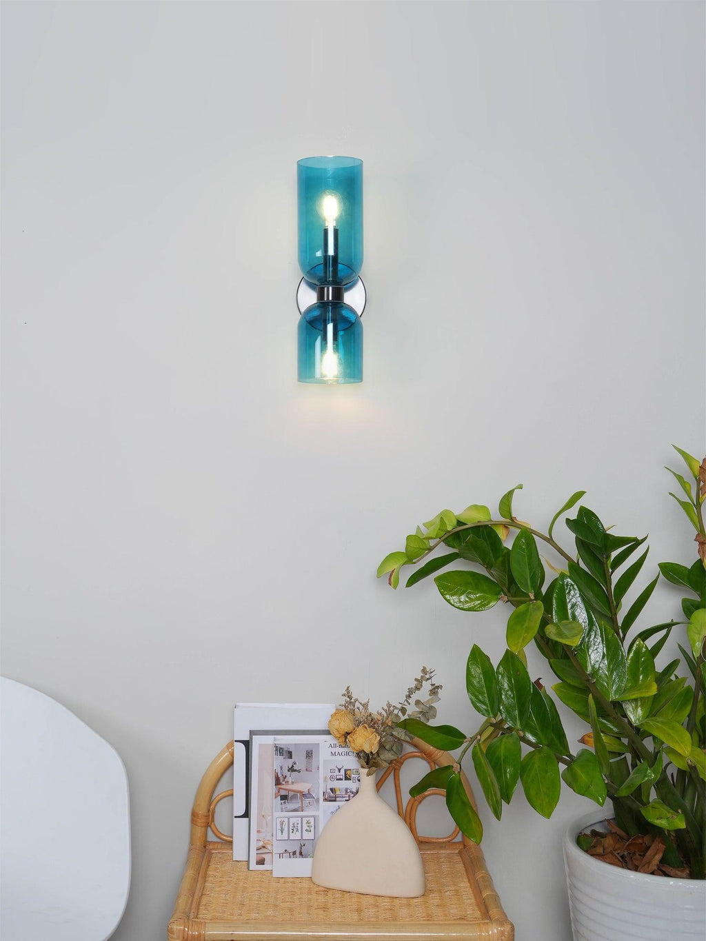 Edie Wall Light - Φ 4.7 x H 13.8 Brass, Hardwired Wall Sconce, detail 25