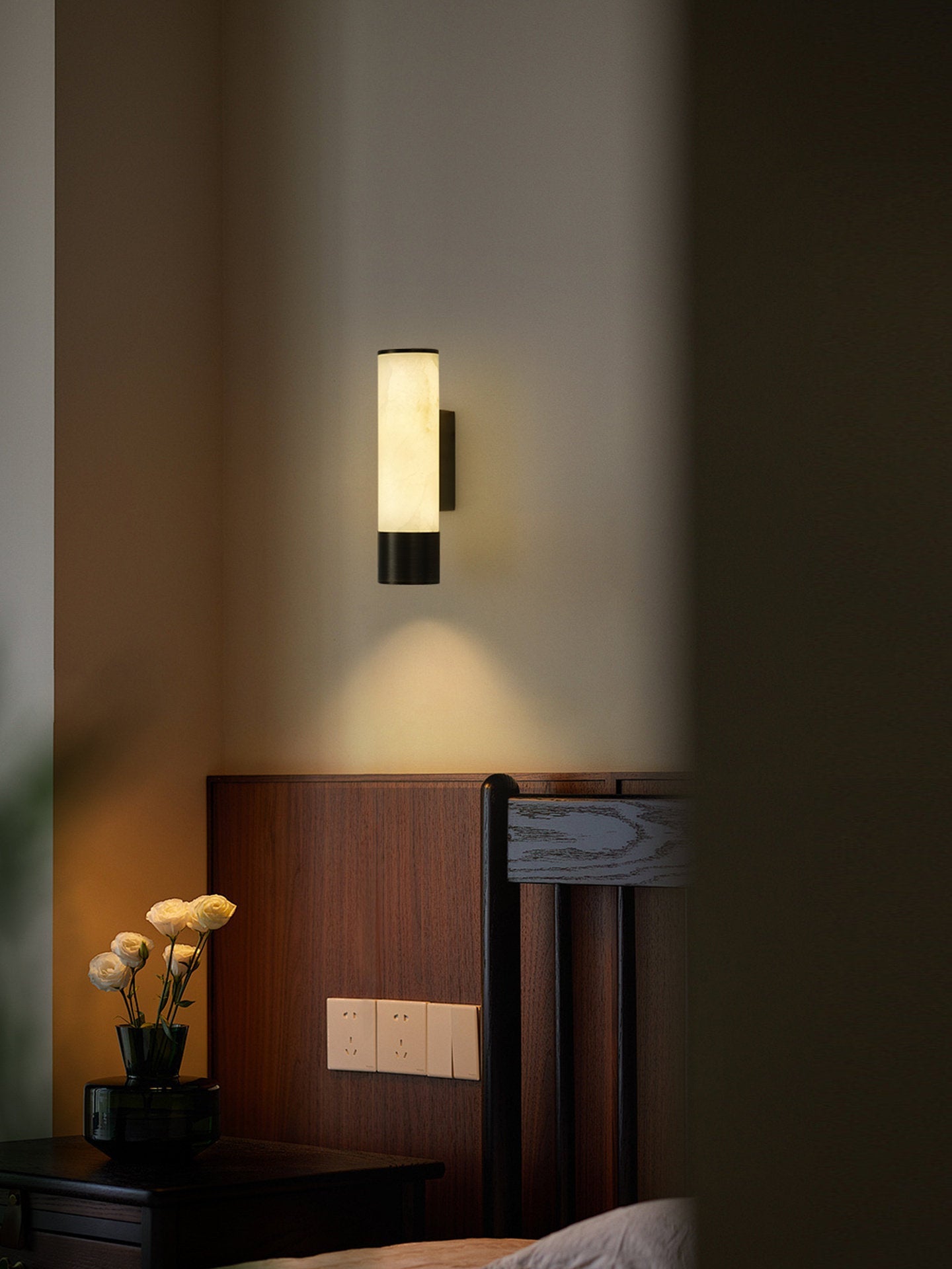 Elara Alabaster Wall Light, Hardwired Wall Sconce, detail 3