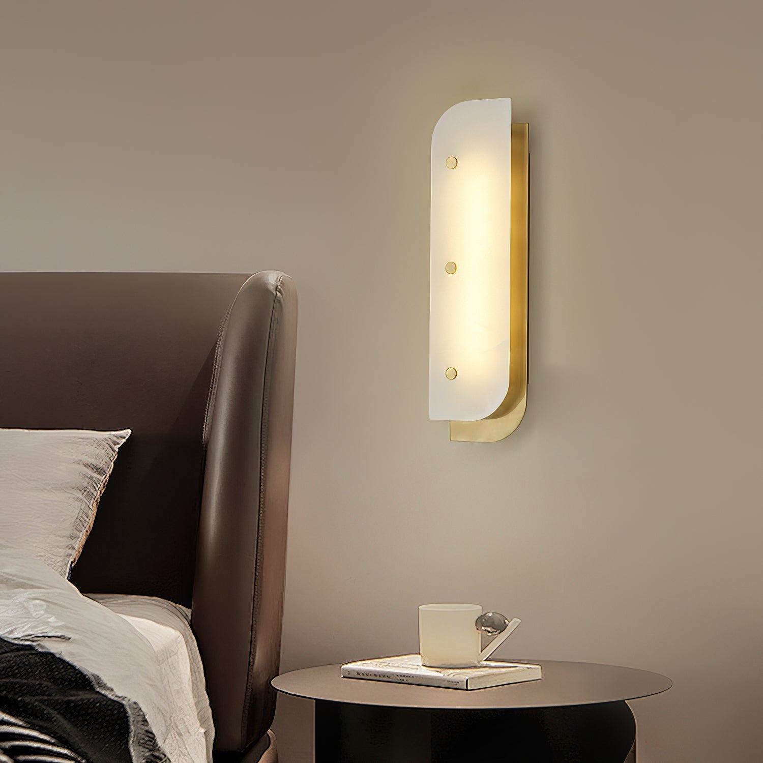 Elaris Alabaster Wall Light - L 14cm x W 5.7cm x H 33cm Iron, Hardwired Wall Sconce, detail 2