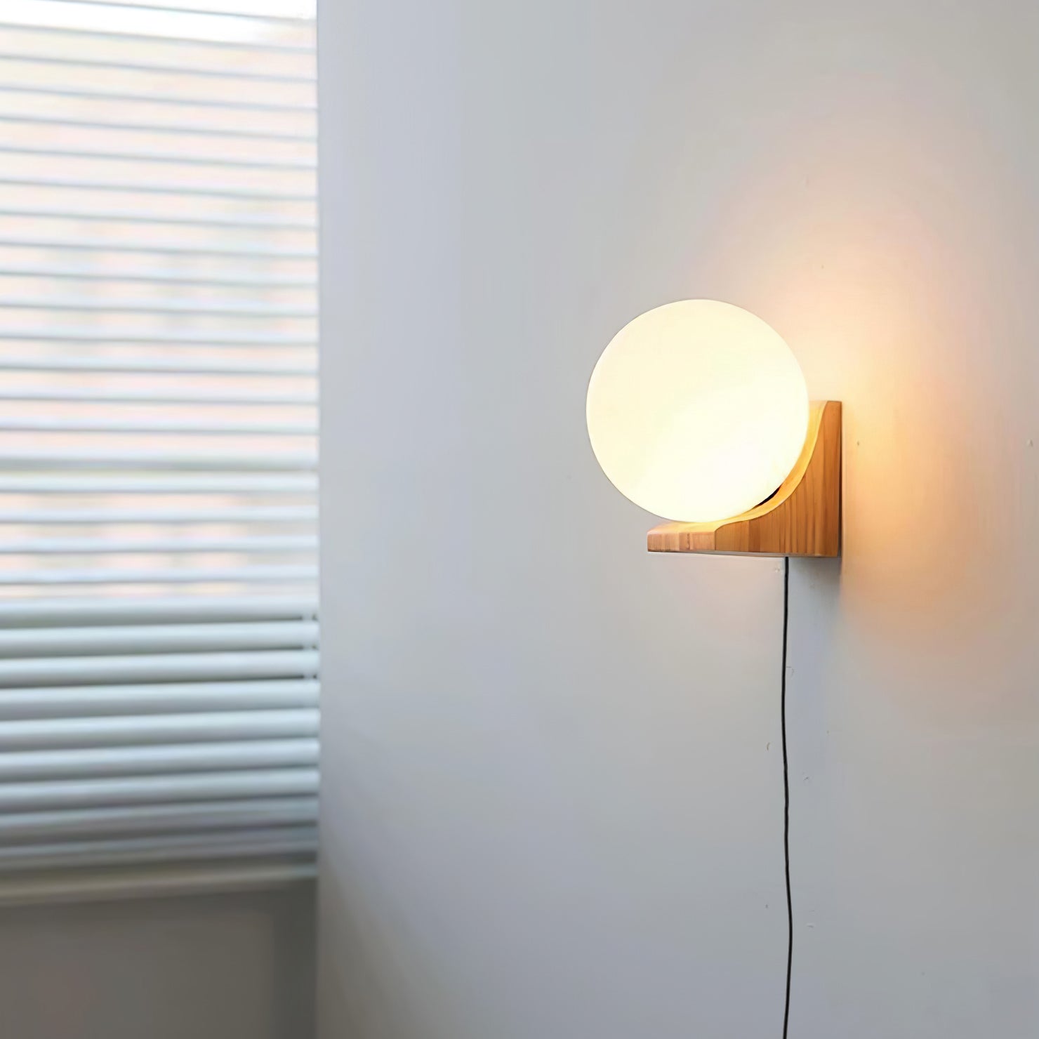 Evelyn Orb Plug-In Wall Light, Plug-In Wall Sconce, detail 3