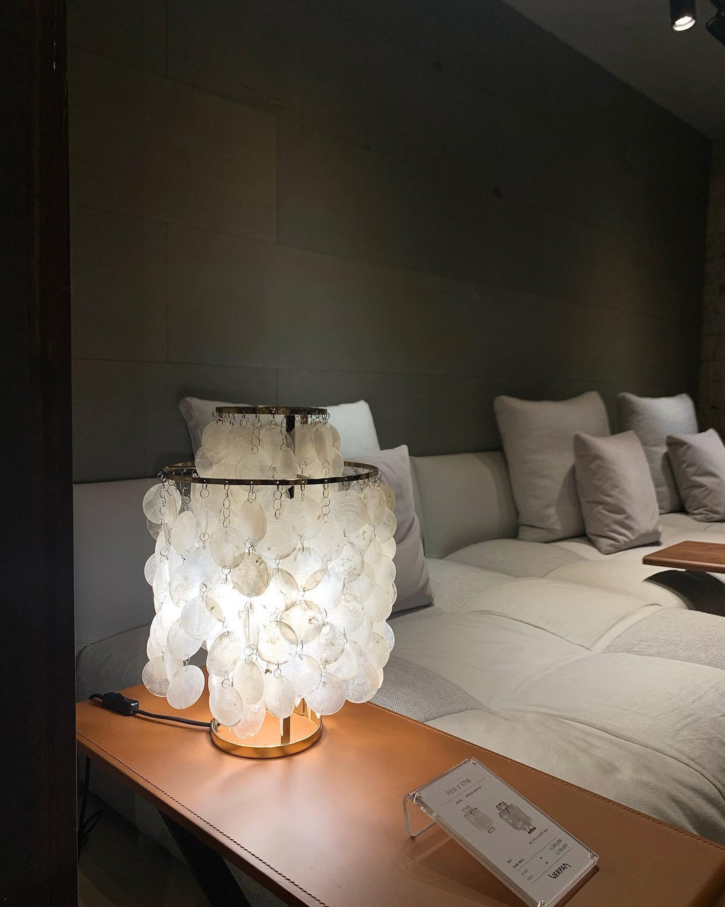 Circular Shell Table Light, Bedside Table Lamp, detail 17