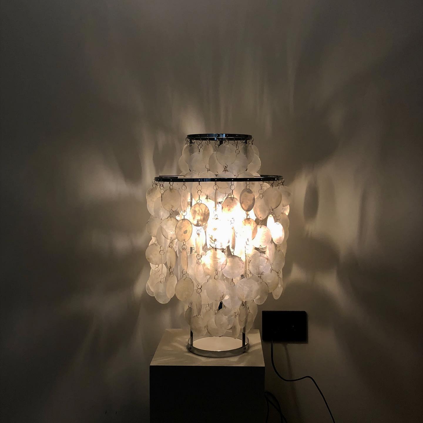 Circular Shell Table Light, Bedside Table Lamp, detail 15