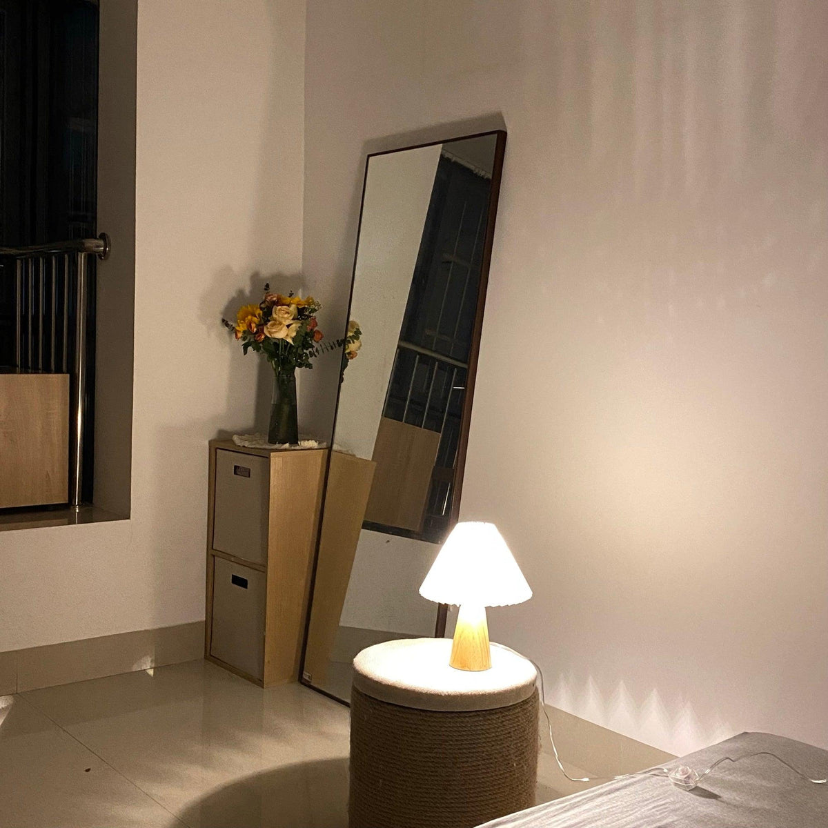Facet Table Light, Bedside Table Lamp, detail 8