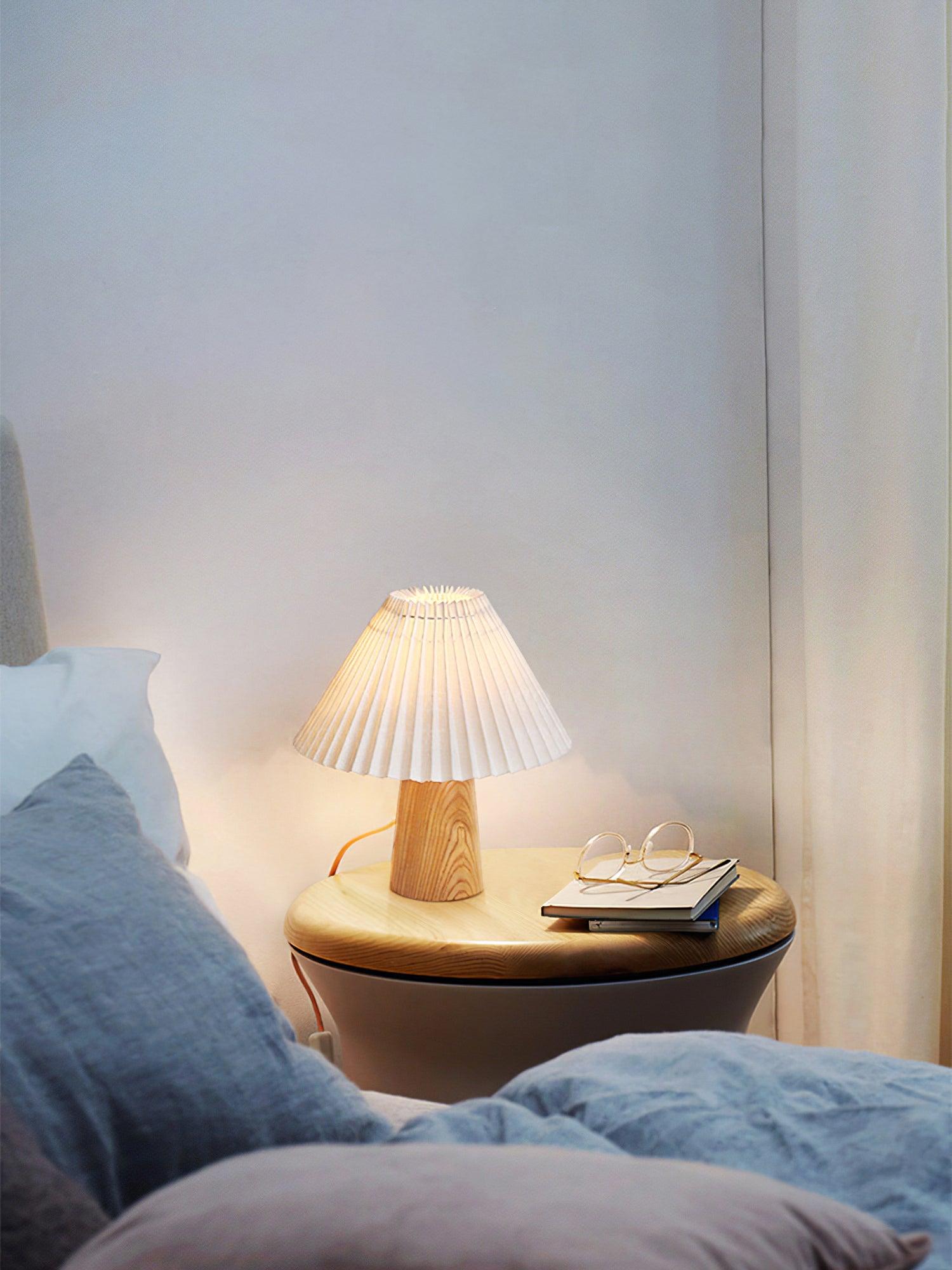 Facet Table Light, Bedside Table Lamp, detail 3