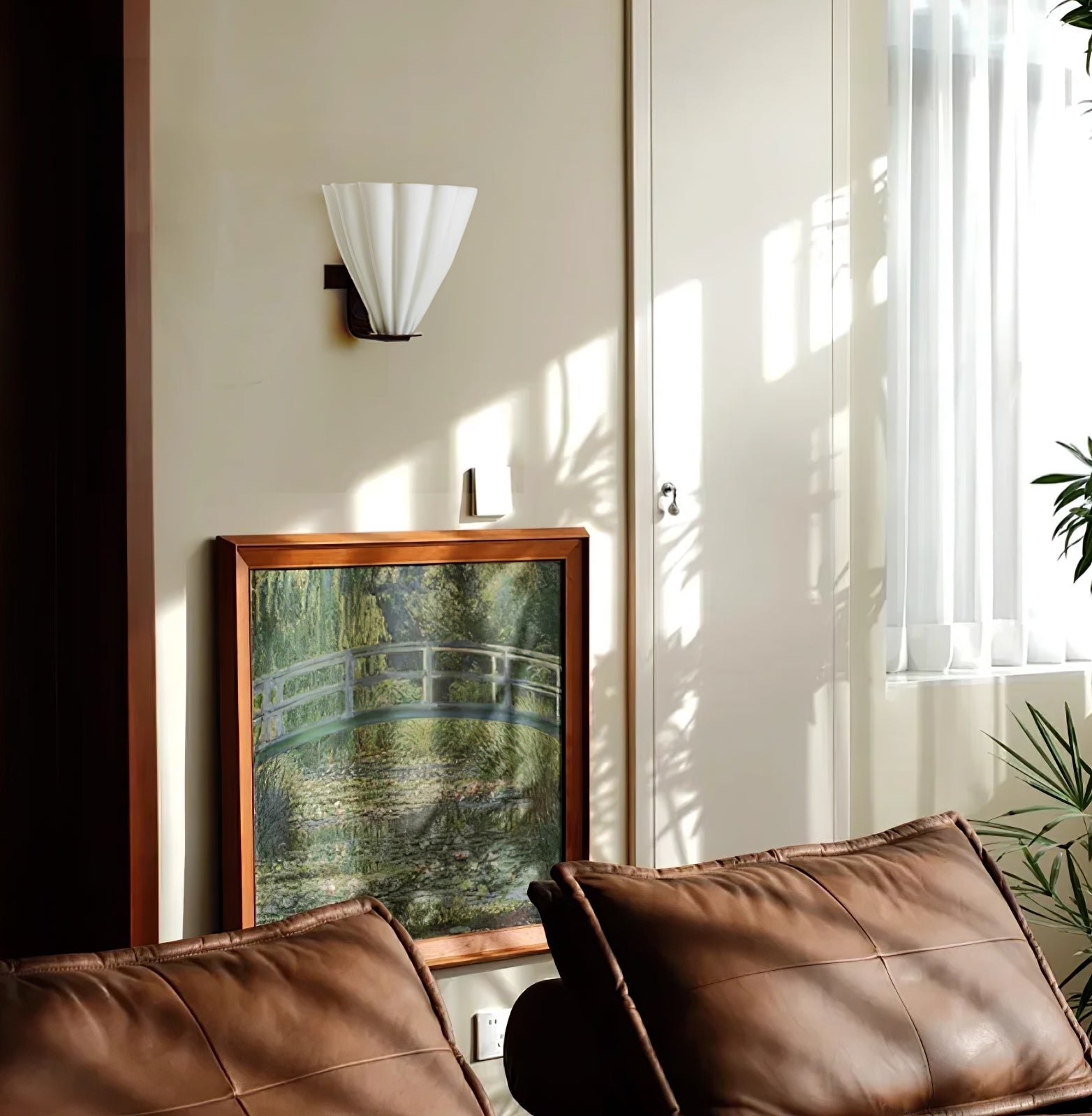 Fan Shaped Glass Wall Light, Hardwired Wall Sconce, detail 5