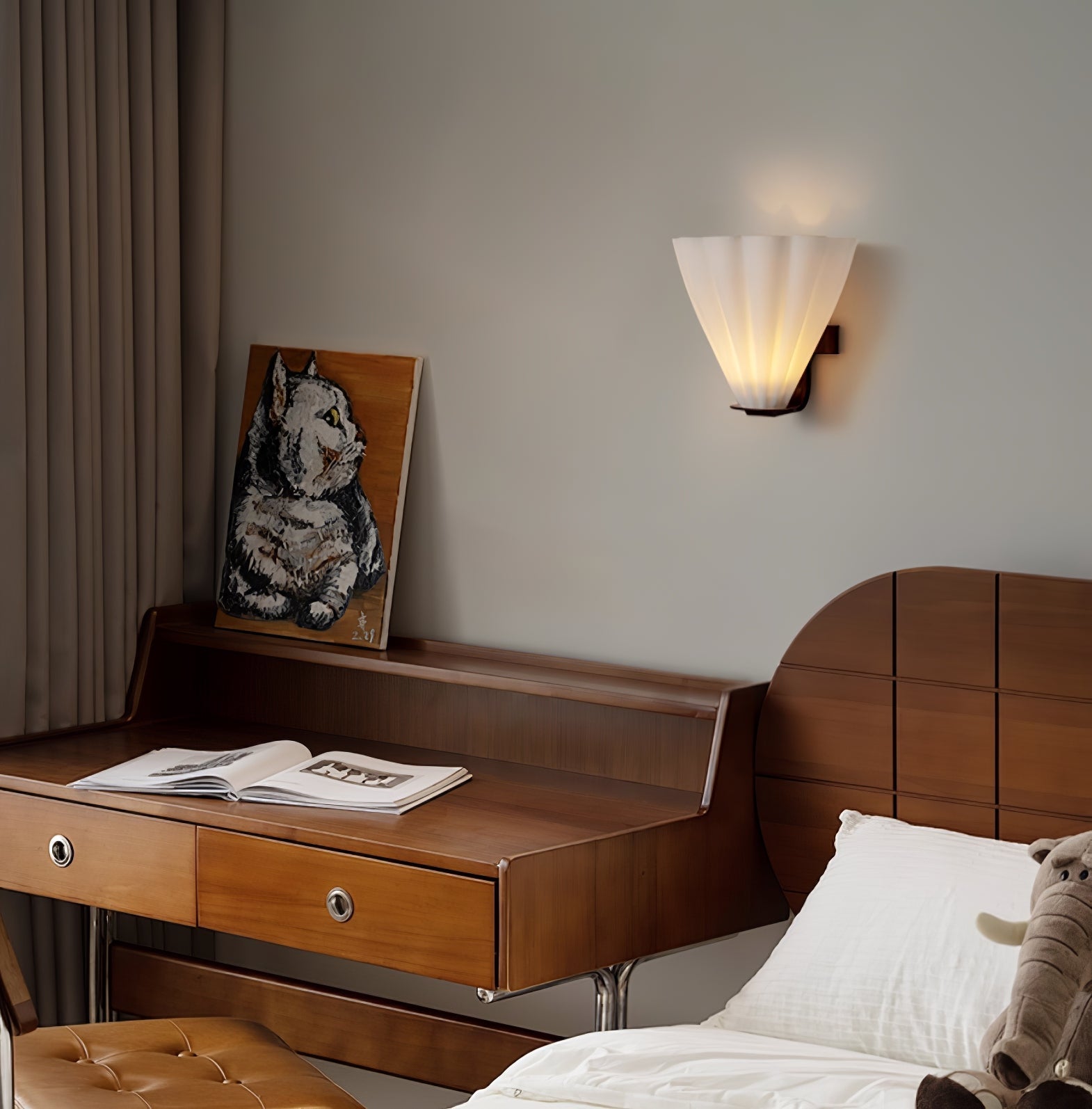 Fan Shaped Glass Wall Light, Hardwired Wall Sconce, detail 4