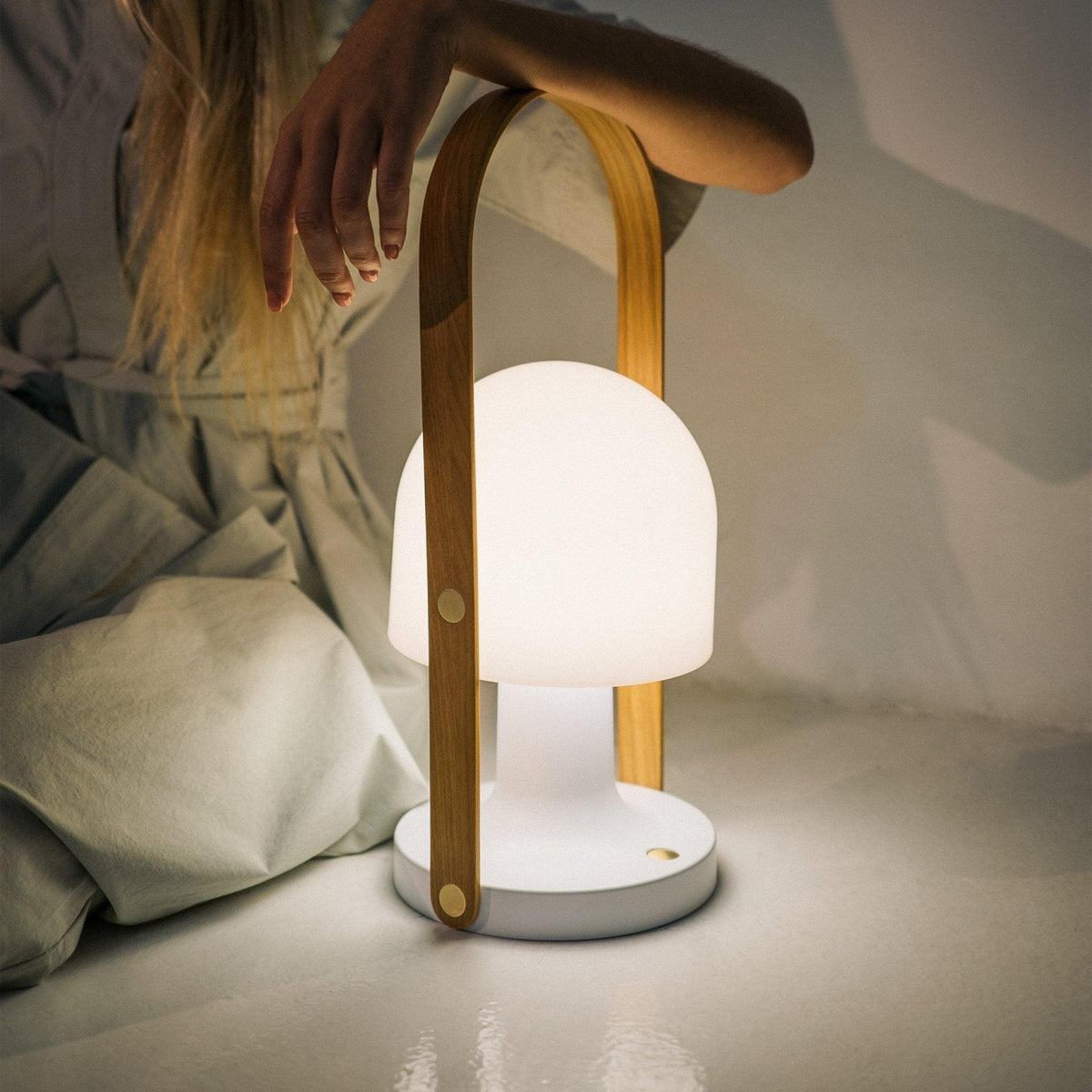 Follow Me Table Light, Bedside Table Lamp, detail 4