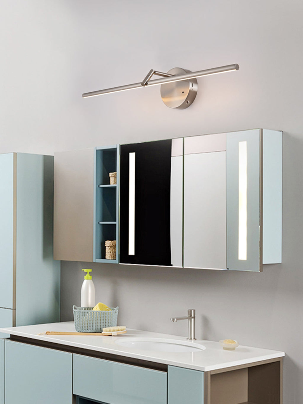 Galleria Slim Rechargeable Wall Light, Bathroom Wall Sconce, detail 11