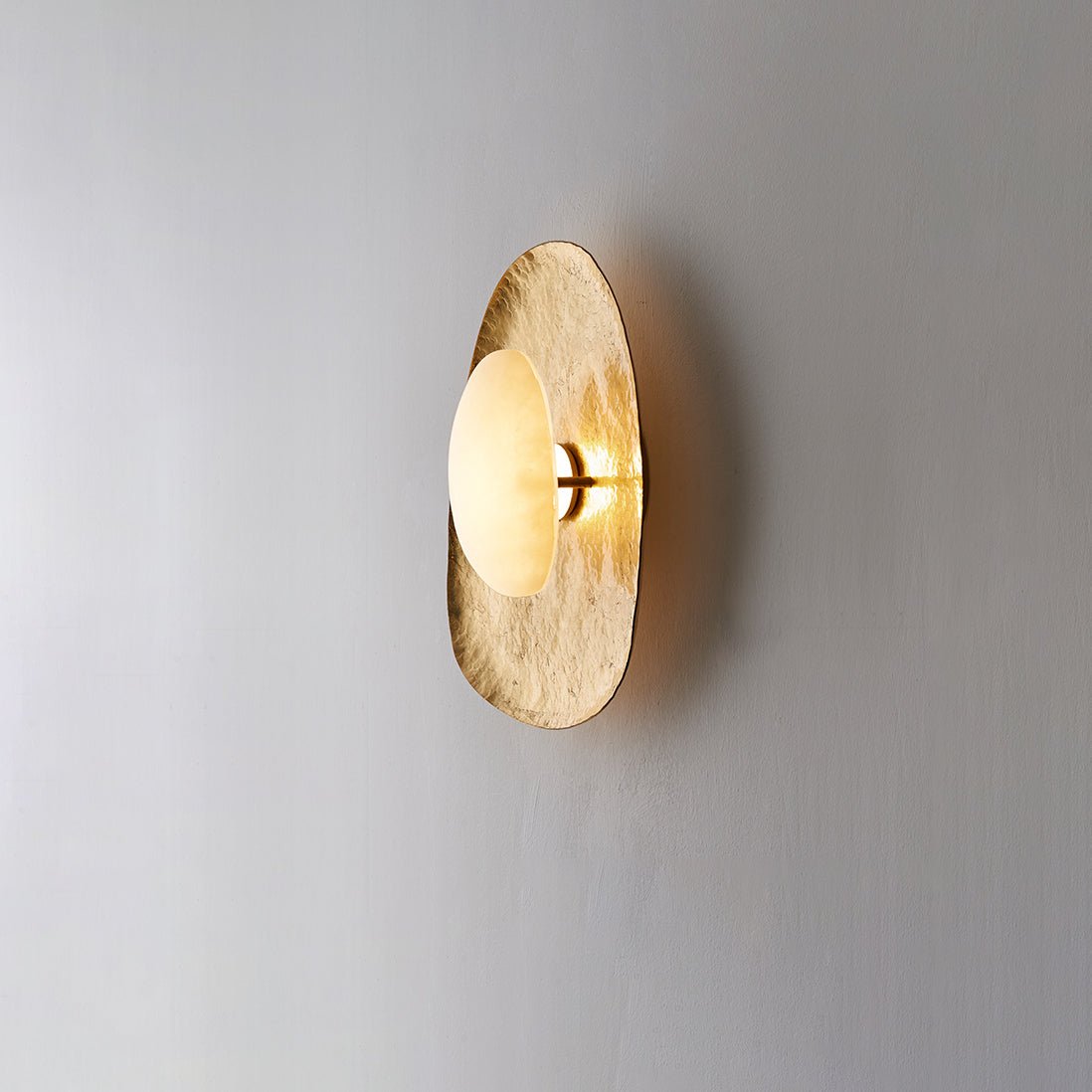 Haloform Aurea Alabaster Wall Light, Hardwired Wall Sconce, detail 9