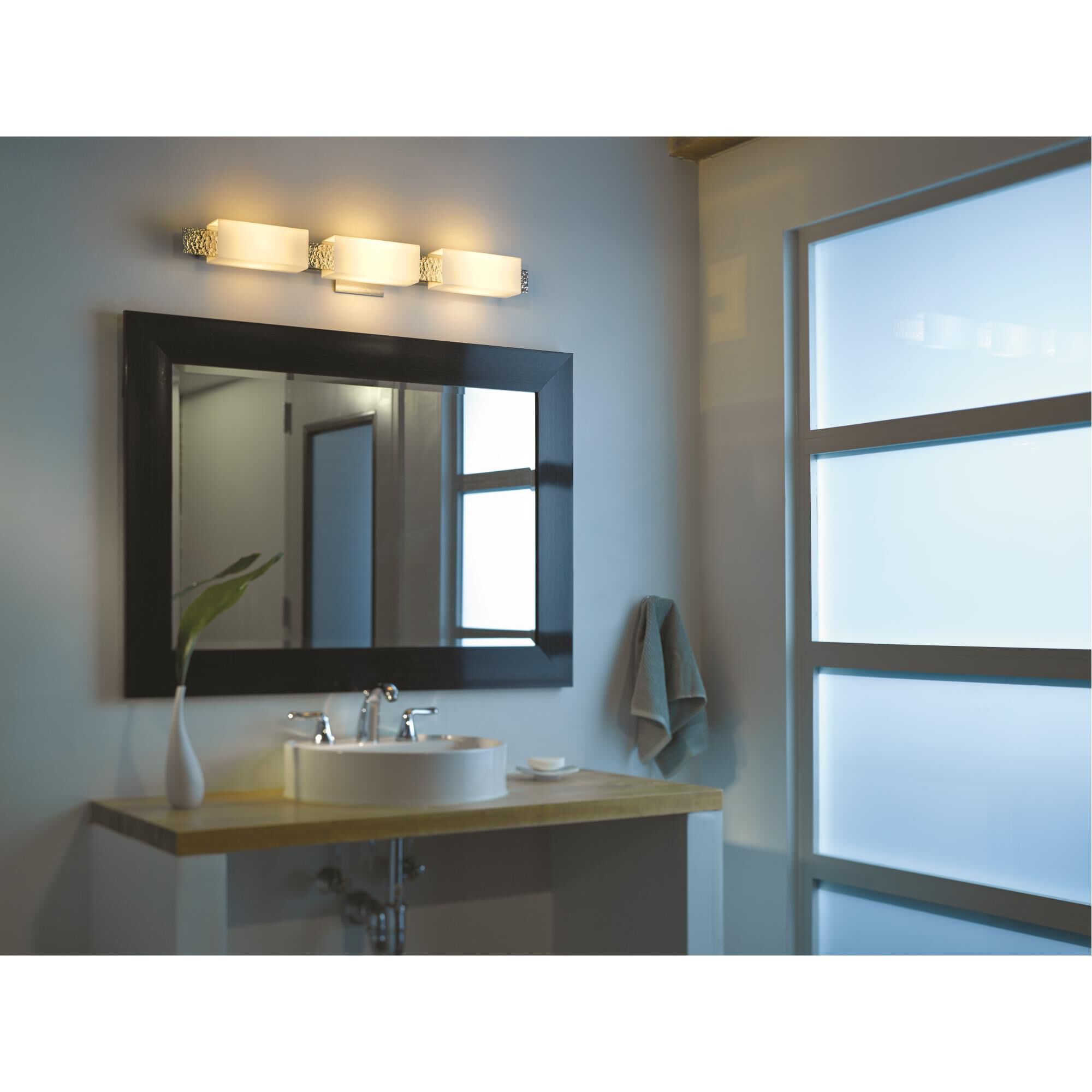 Oceanus 33 Inch 3 Light Bath Vanity Fixture, Bathroom Vanity Light, detail 3