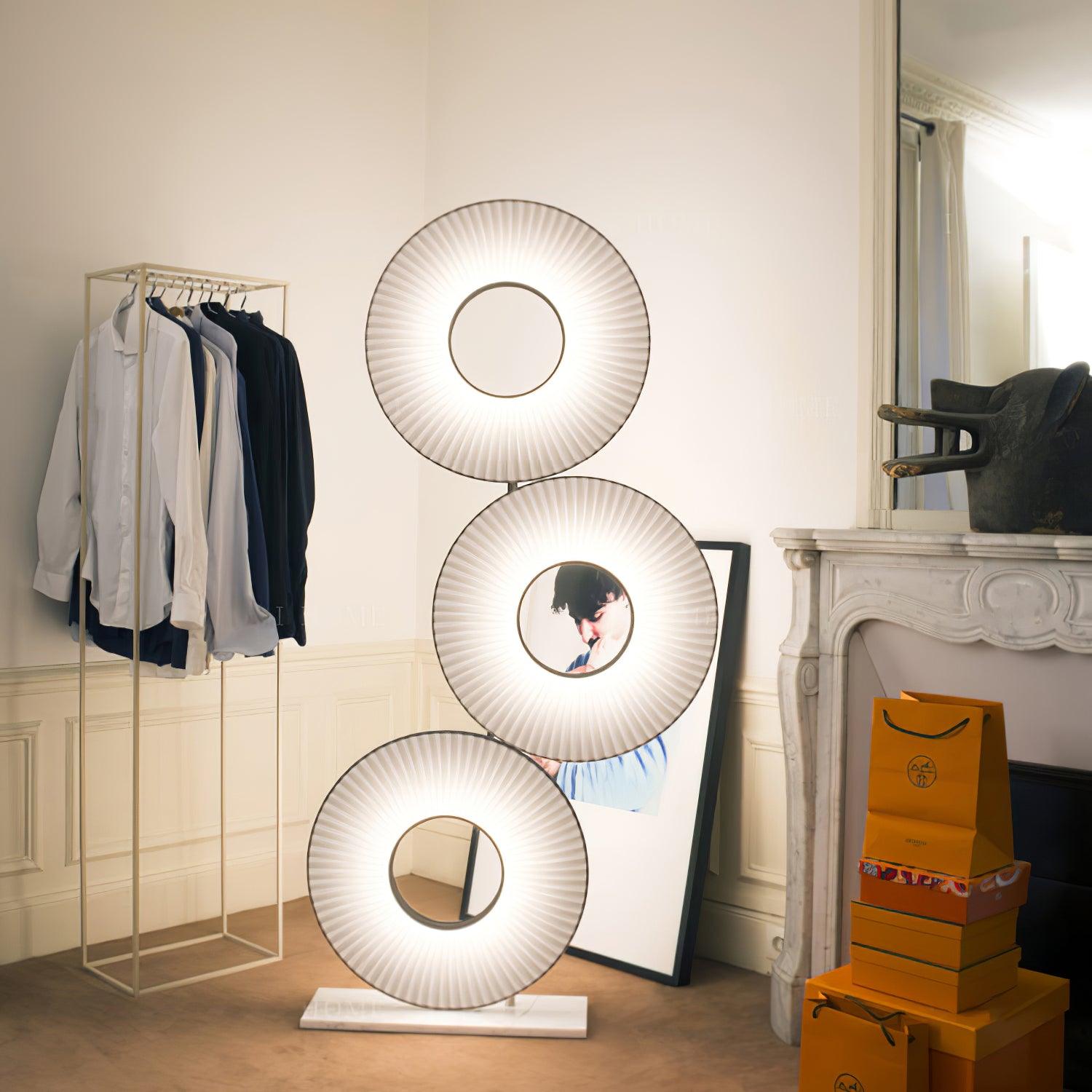Iris Totem Floor Light, Floor Lamp, detail 2