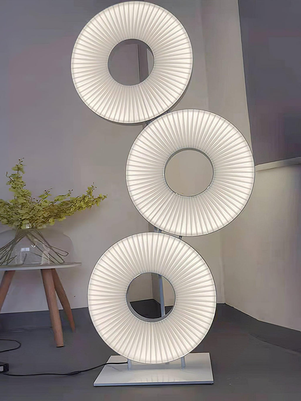 Iris Totem Floor Light, Floor Lamp, detail 7